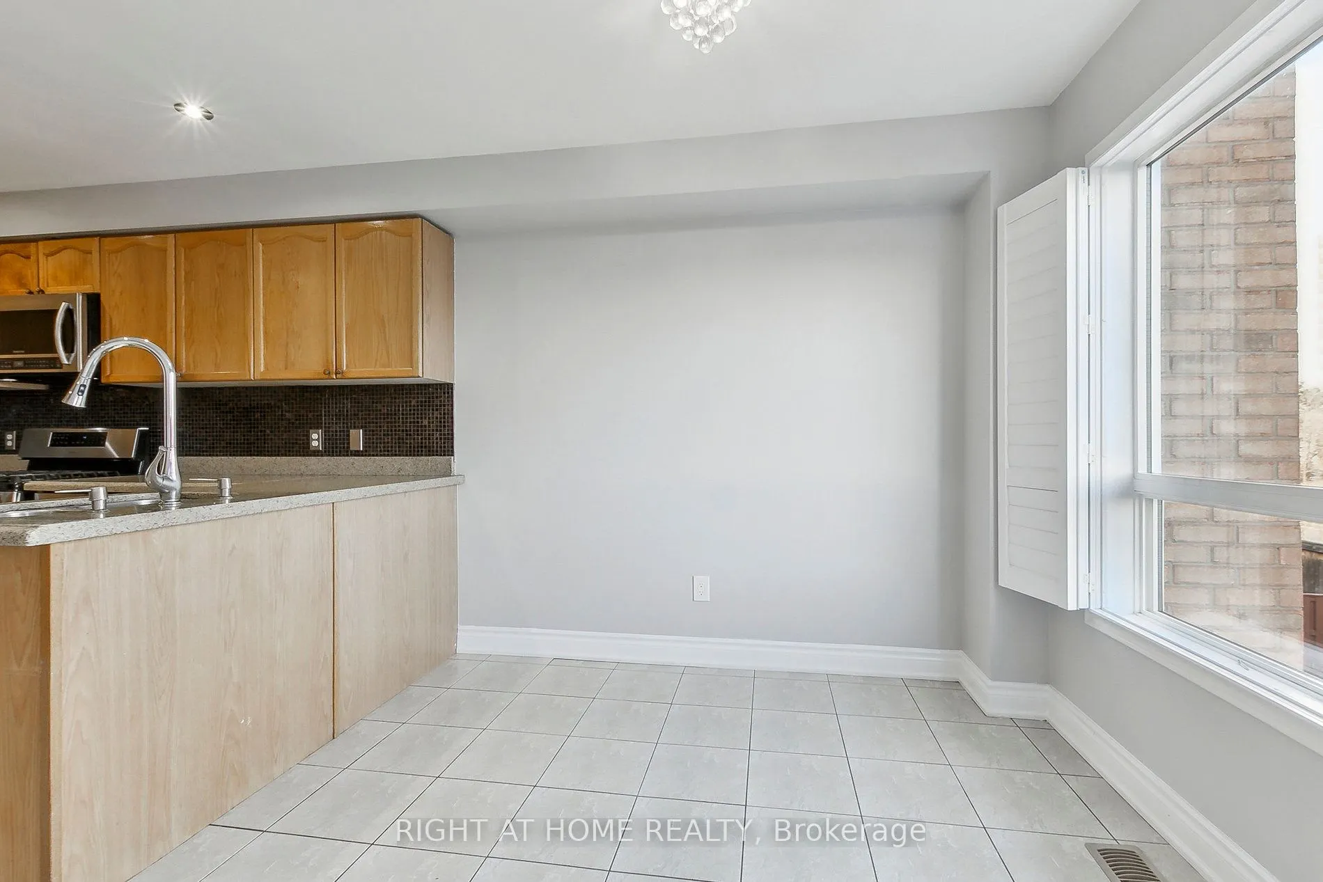 98 Jenkinson Way, #70