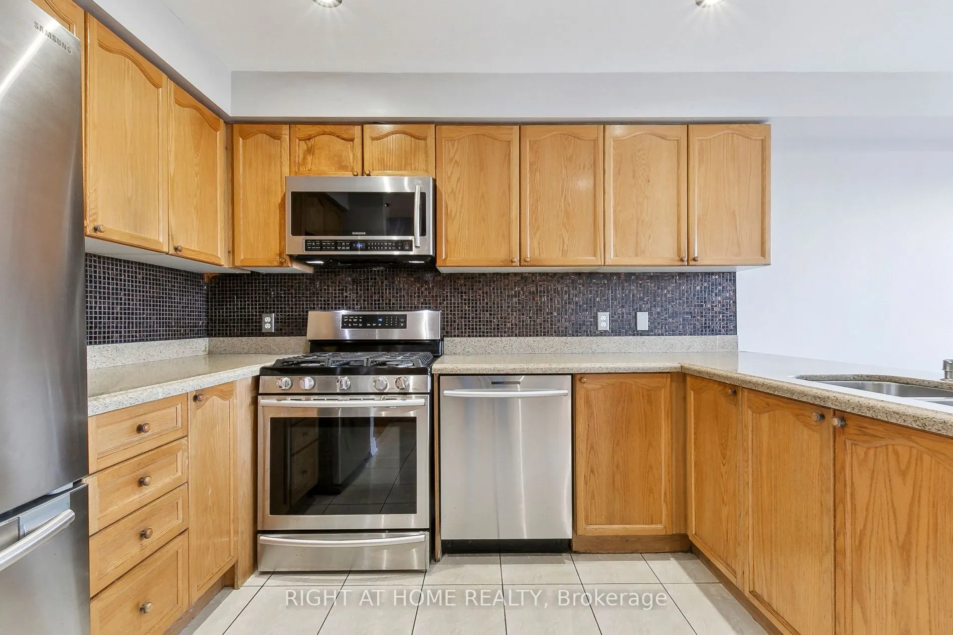 98 Jenkinson Way, #70