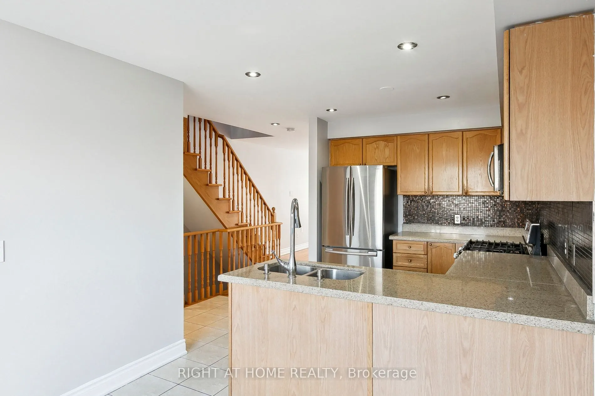 98 Jenkinson Way, #70