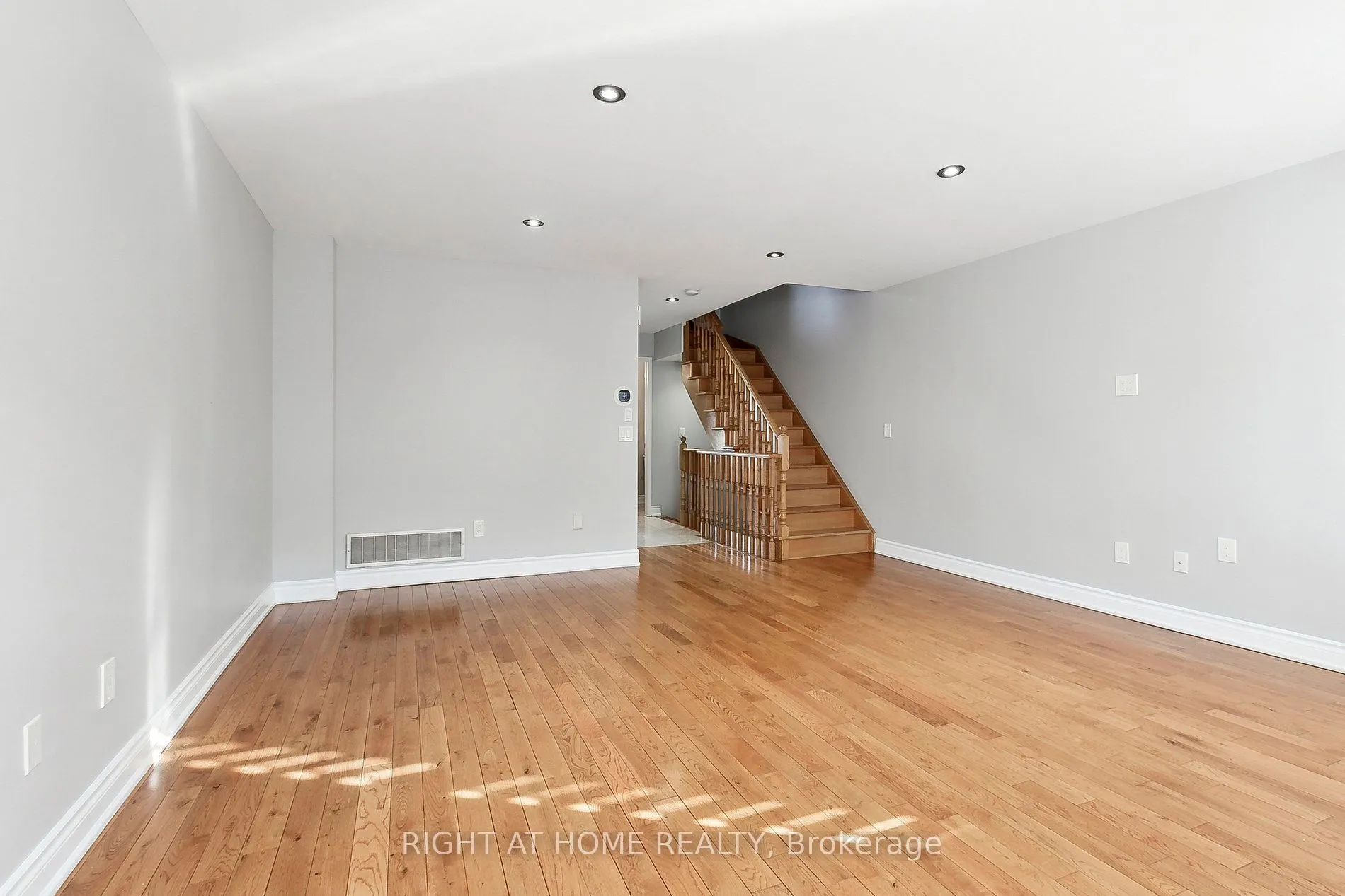 98 Jenkinson Way, #70