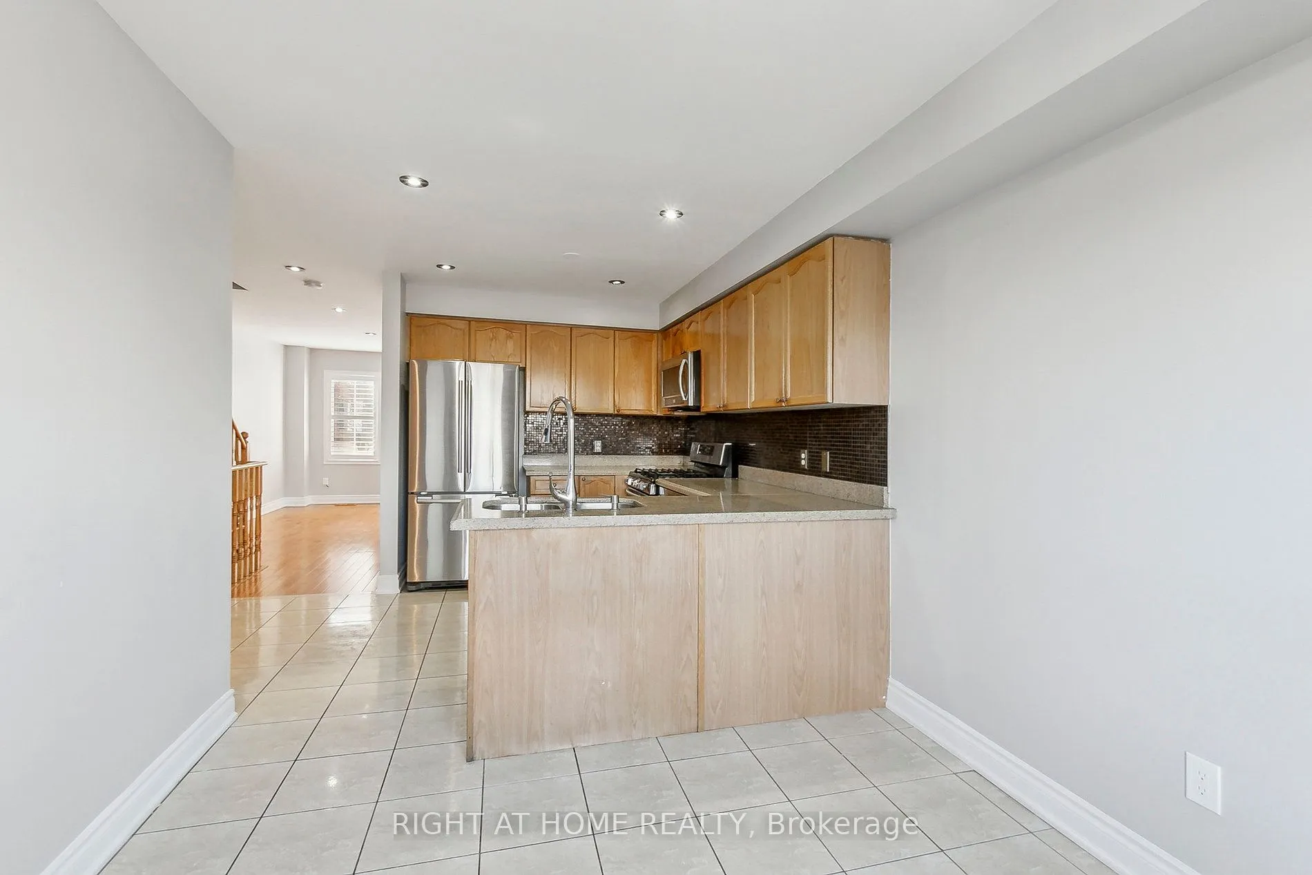 98 Jenkinson Way, #70