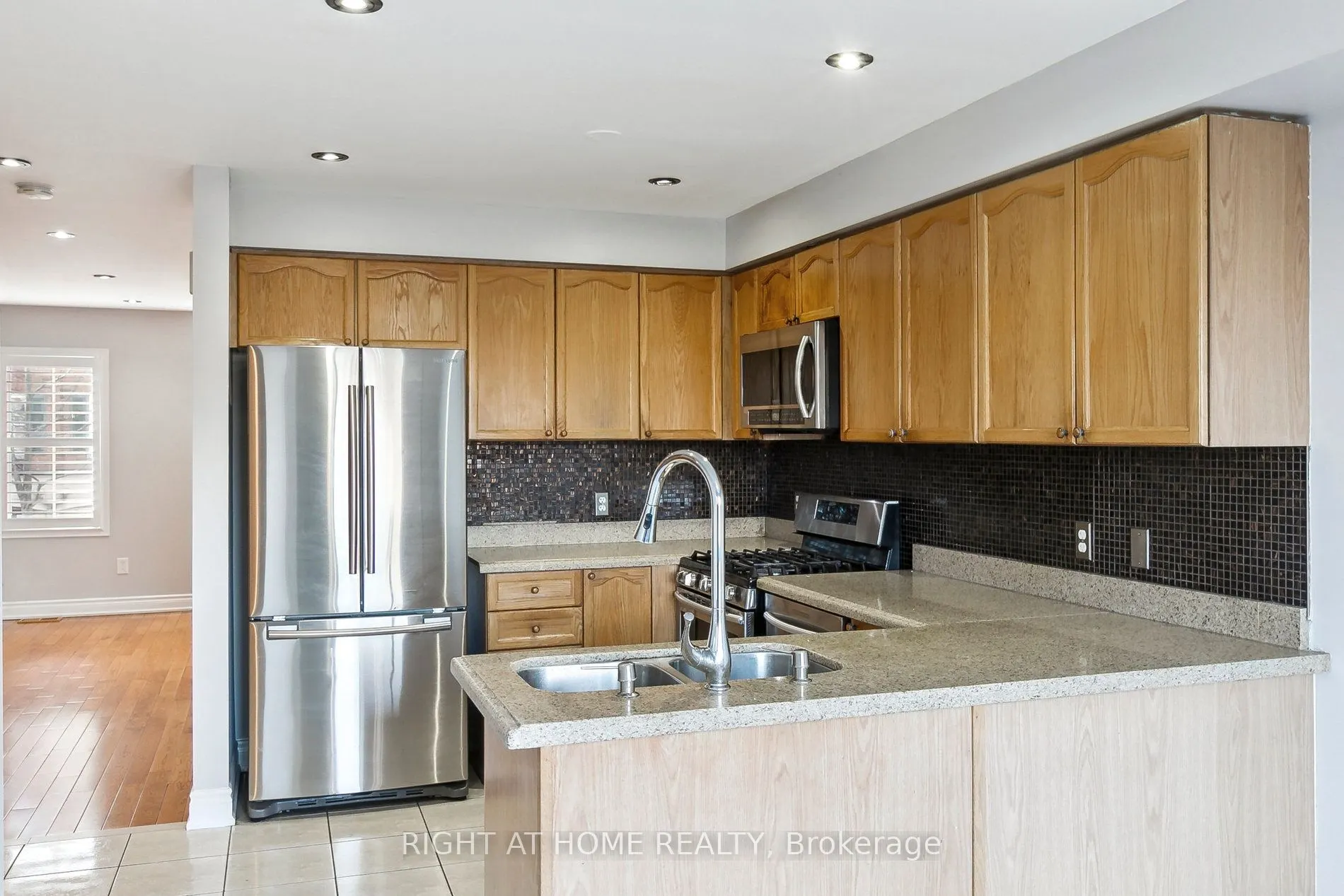 98 Jenkinson Way, #70