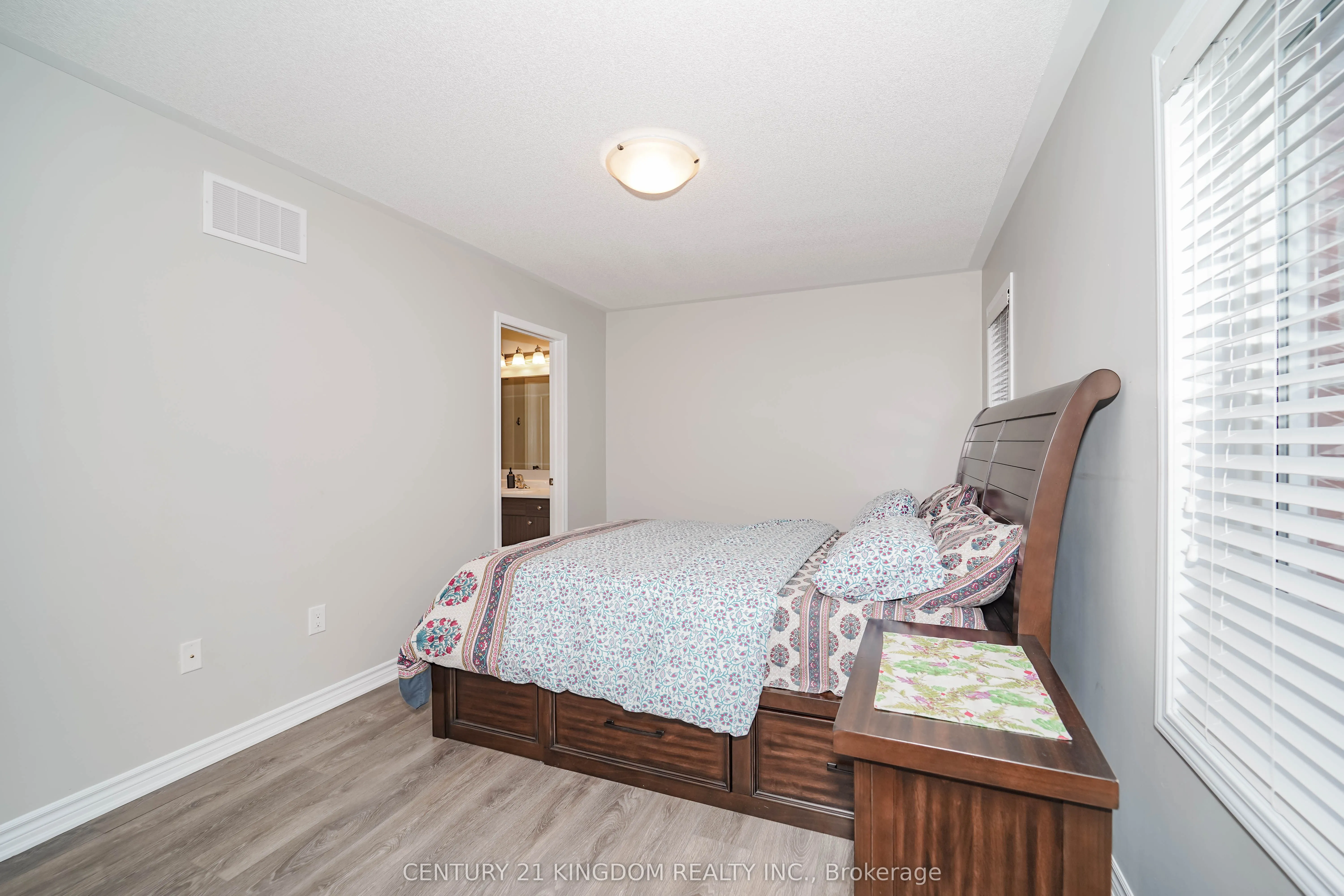 1062 Clipper Lane