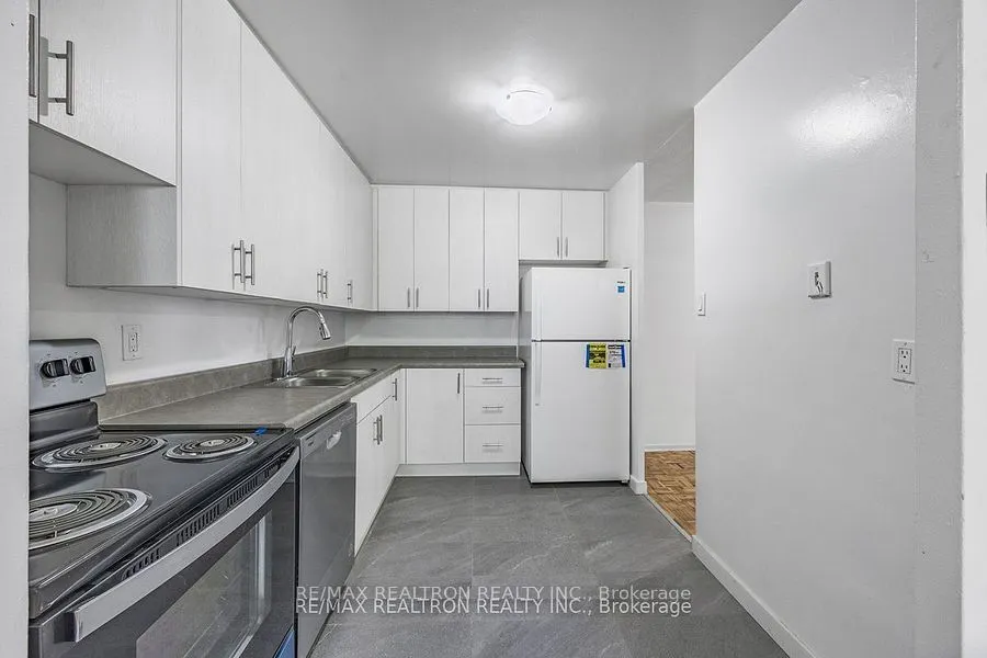 5 Glamorgan Avenue, #412