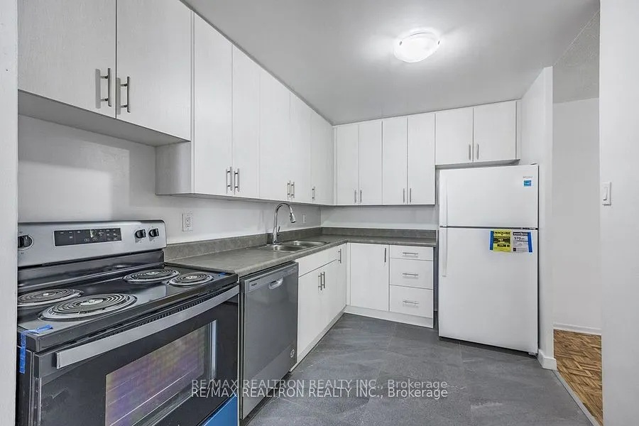 5 Glamorgan Avenue, #412