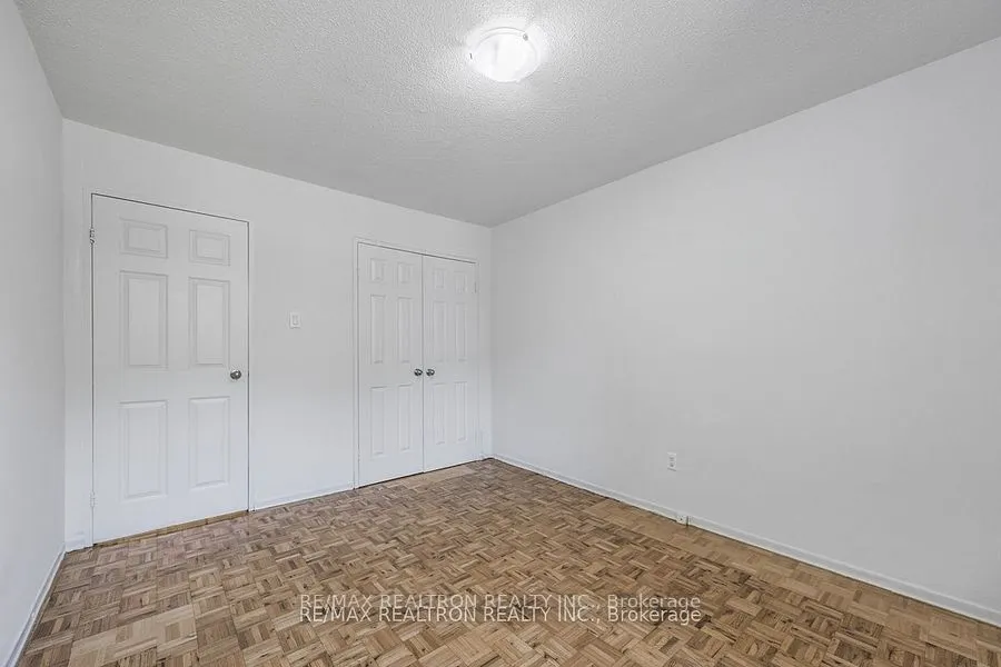 5 Glamorgan Avenue, #412