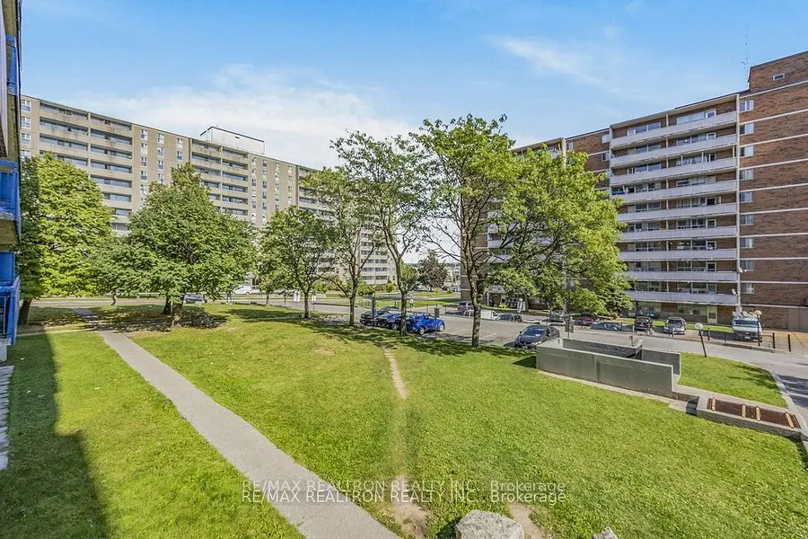 5 Glamorgan Avenue, #412