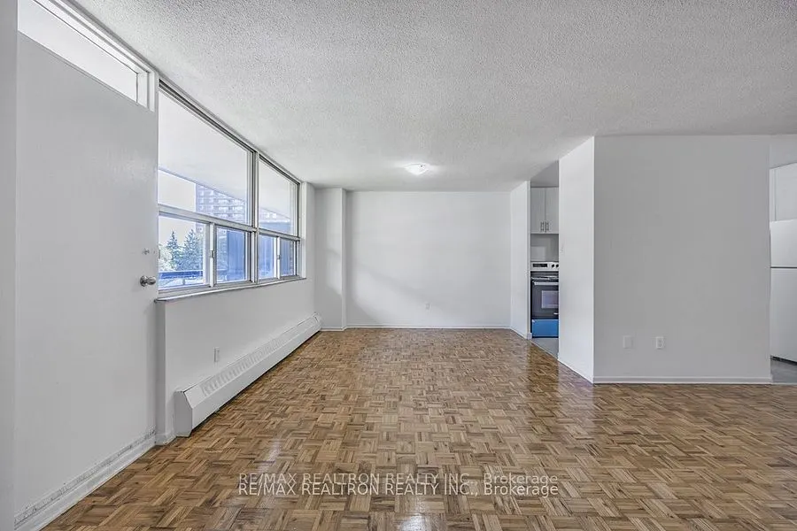 5 Glamorgan Avenue, #412