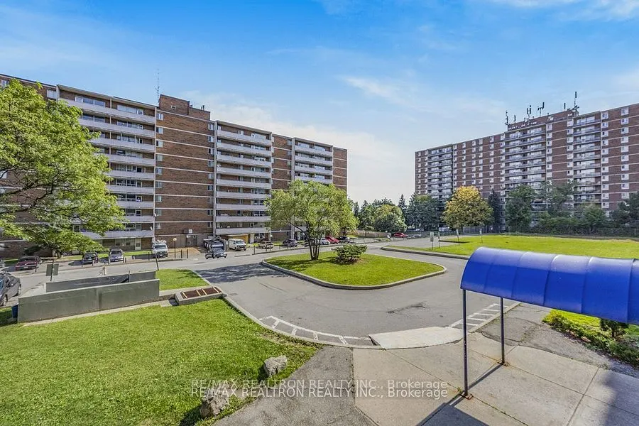 5 Glamorgan Avenue, #412