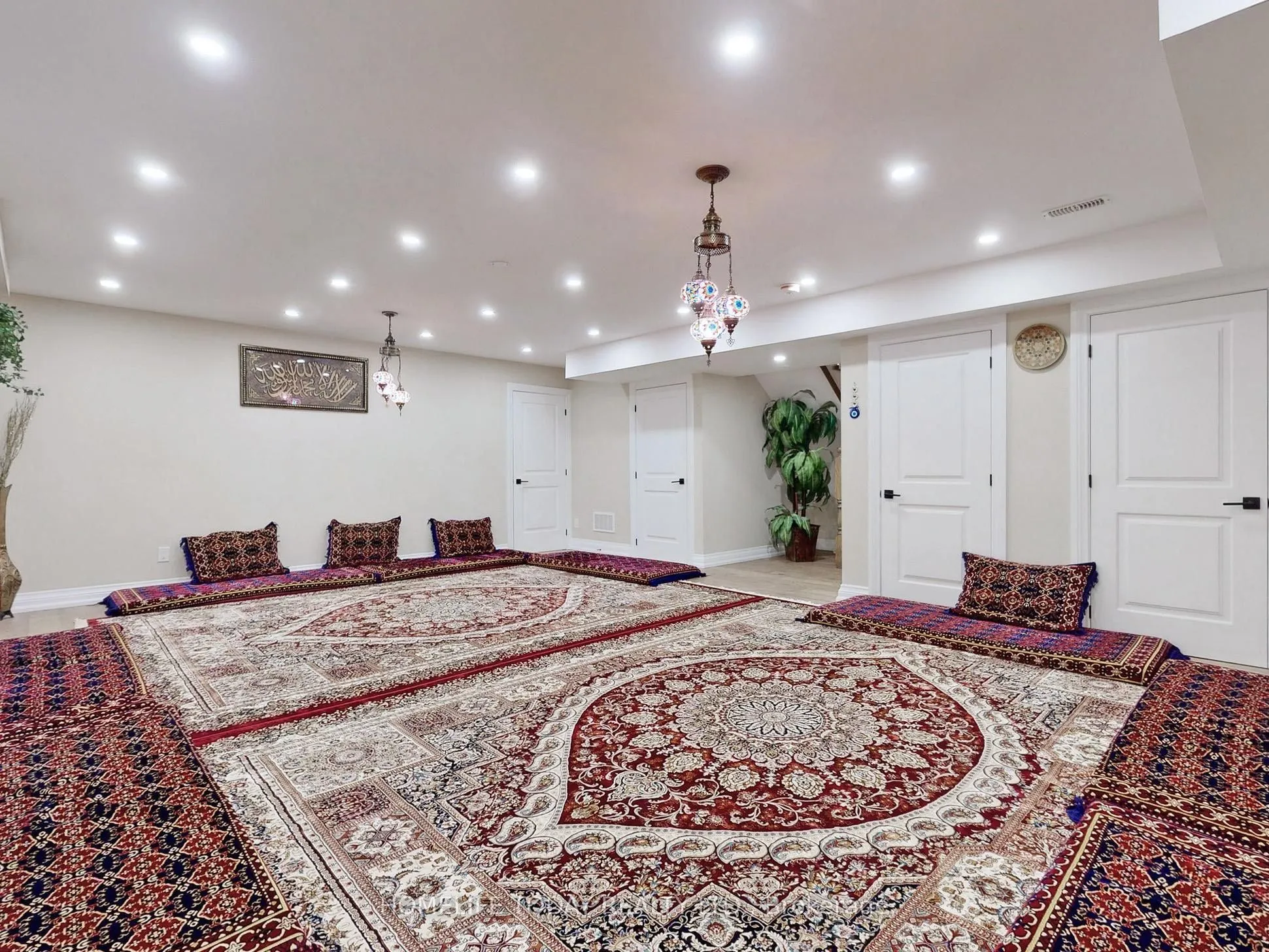 20 Chatterton Boulevard