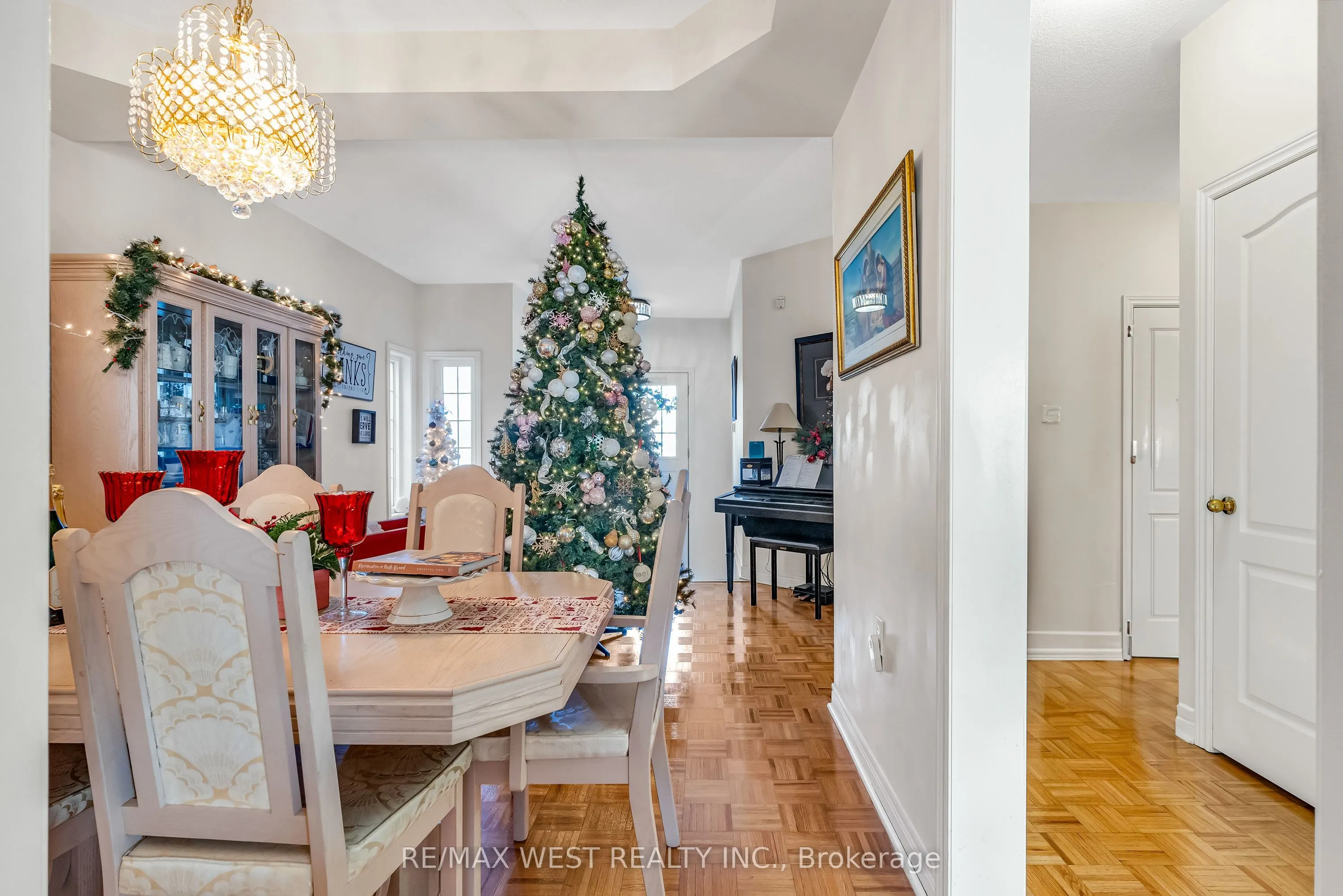 8 Lampman Drive