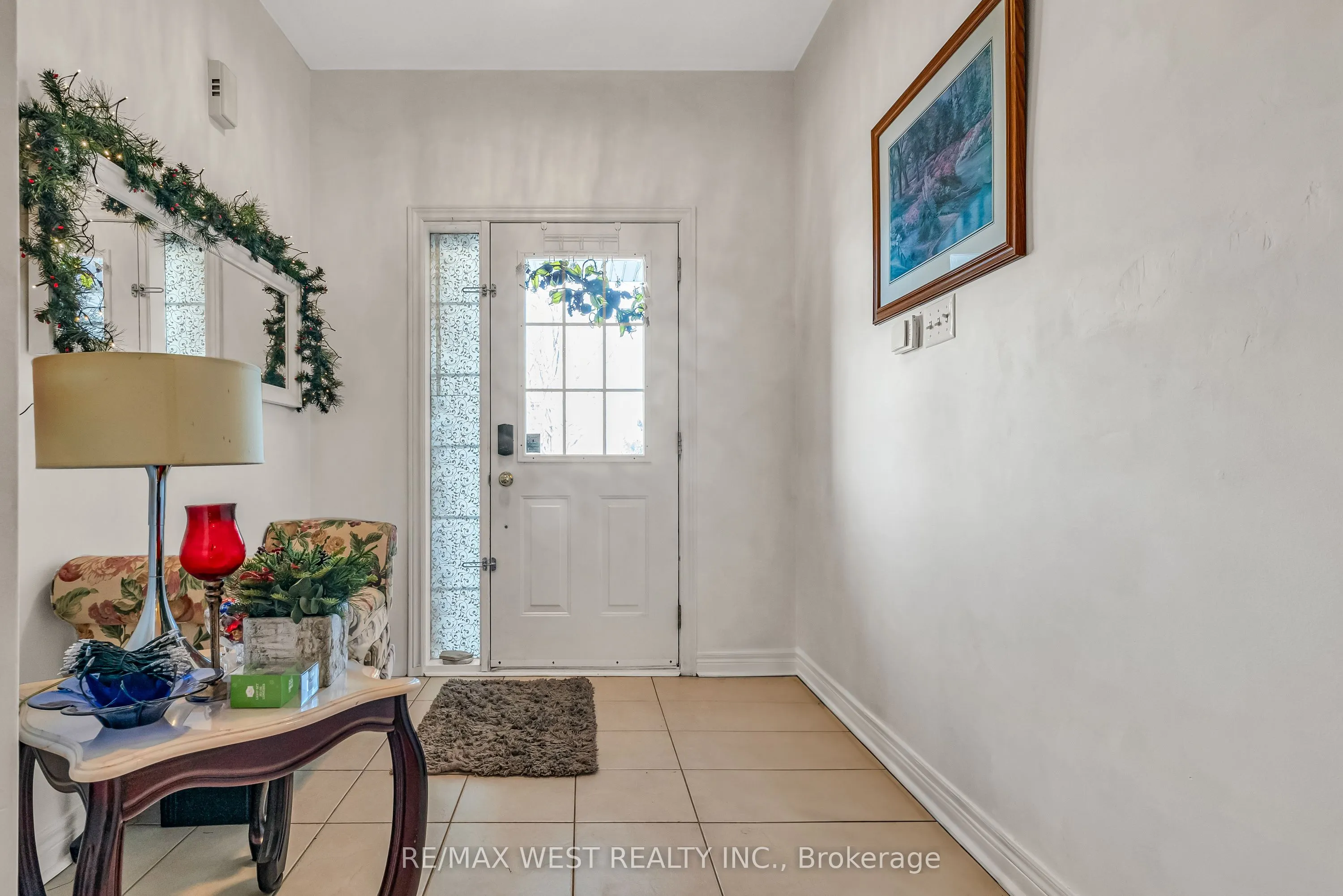 8 Lampman Drive