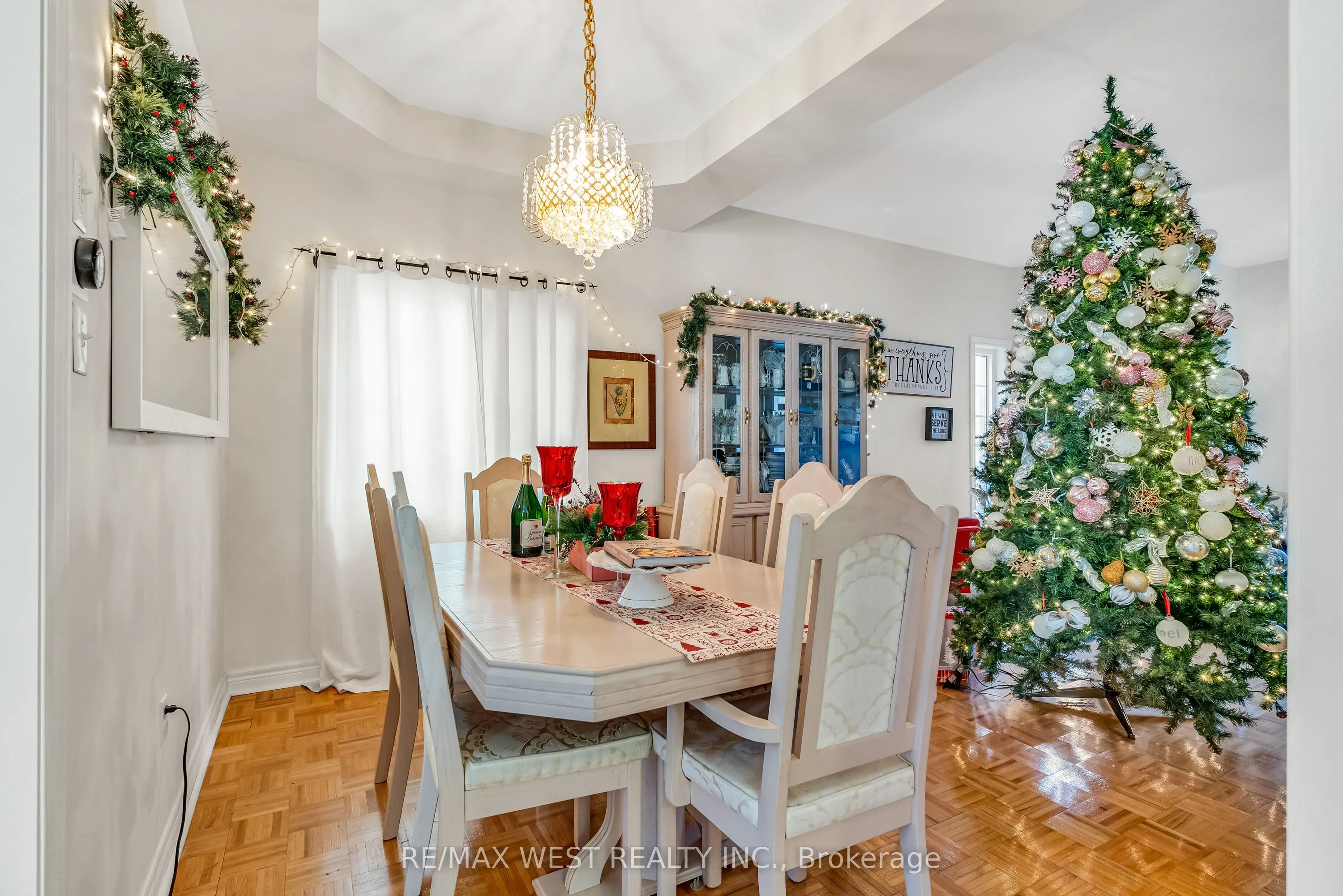 8 Lampman Drive