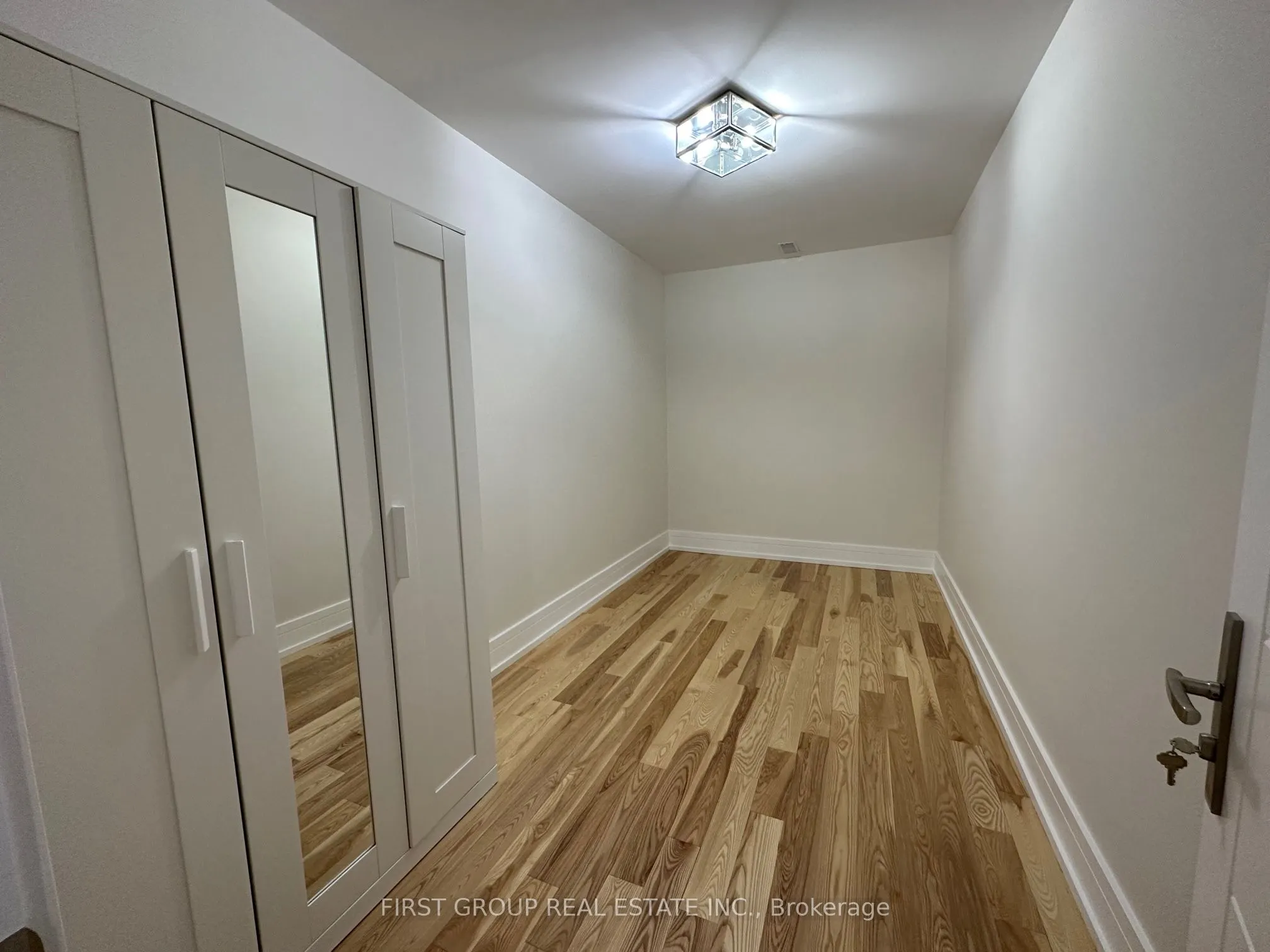 858 Strouds Lane