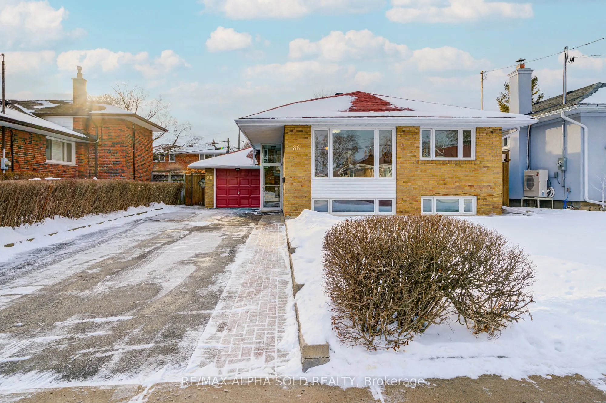 86 Lowcrest Boulevard