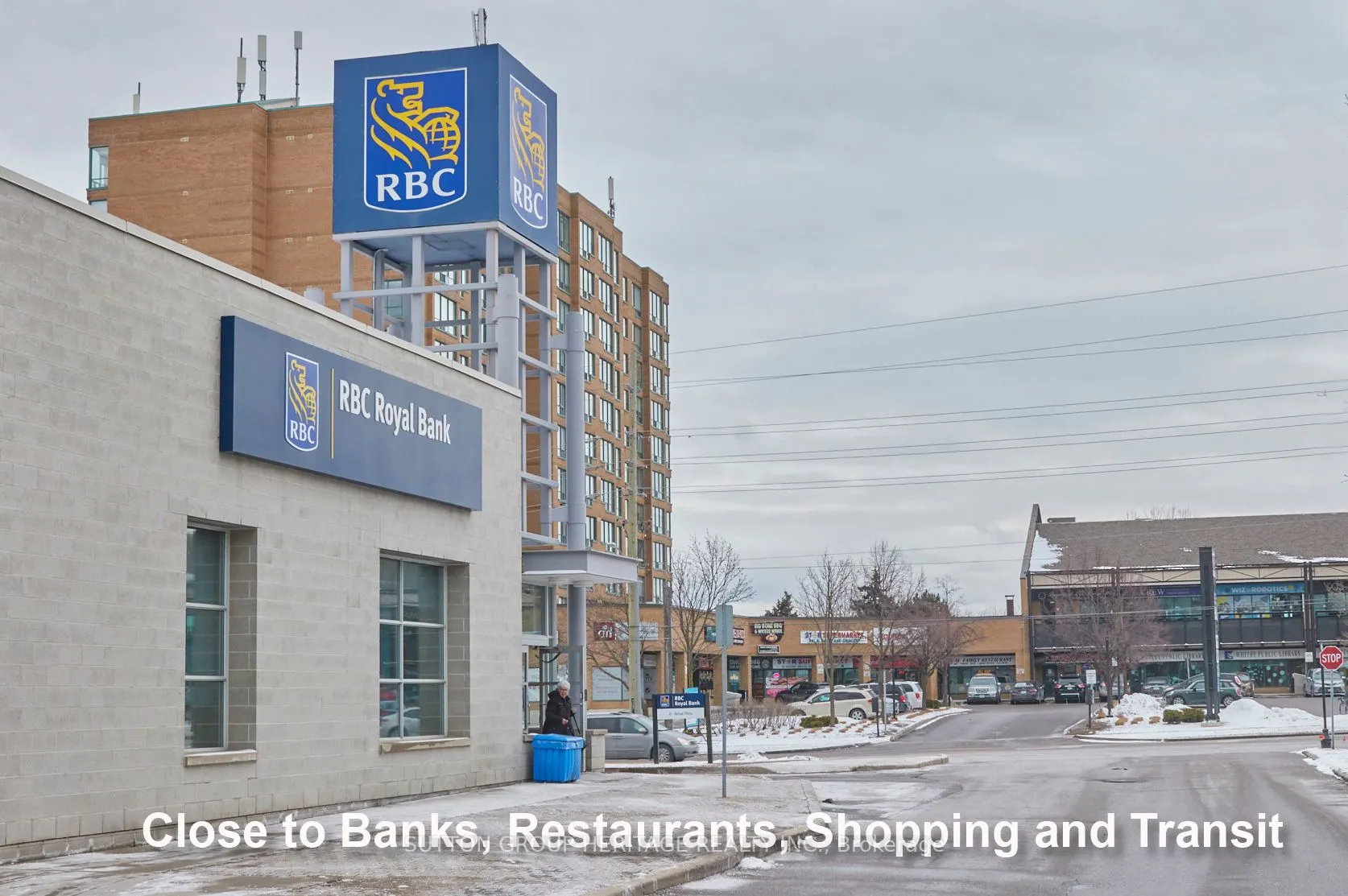 712 Rossland Road E, #401