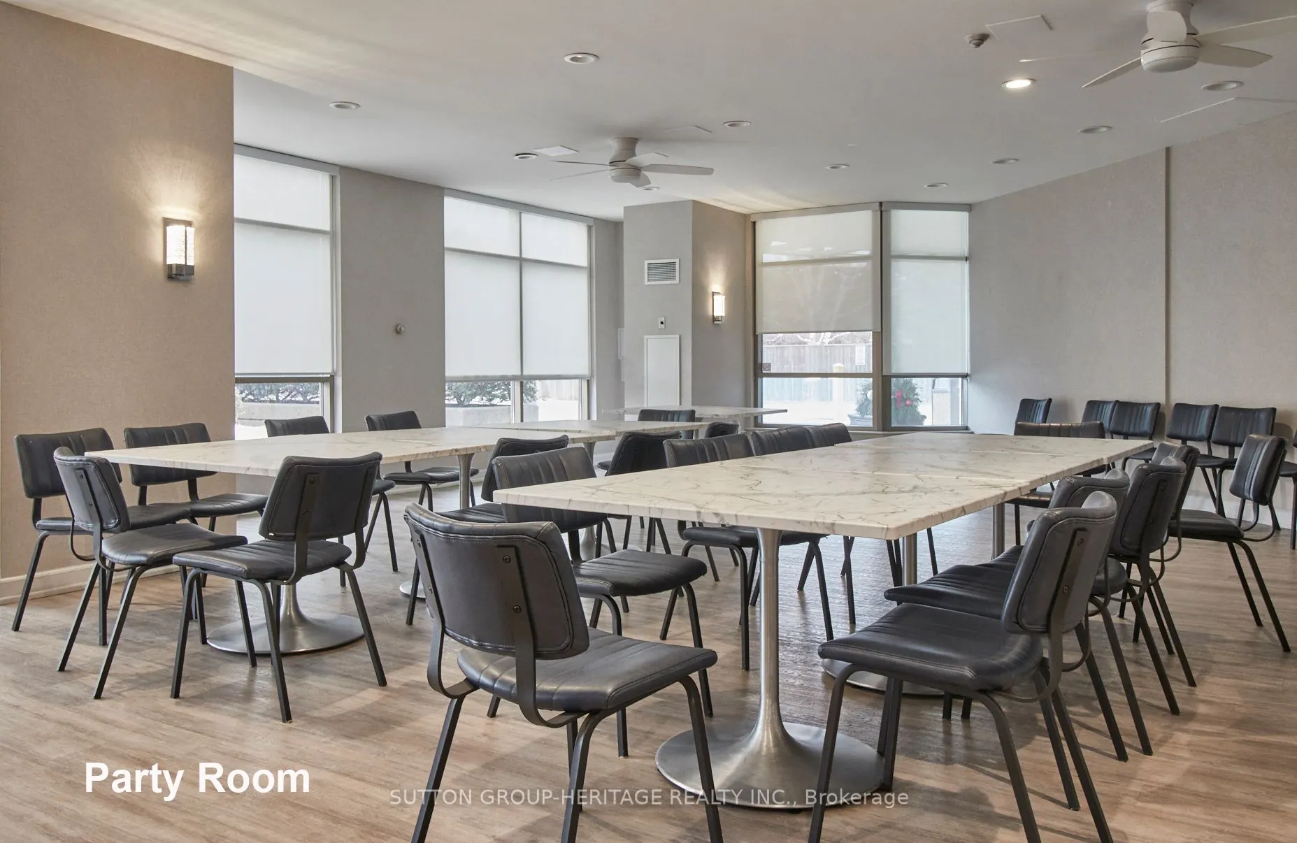 712 Rossland Road E, #401