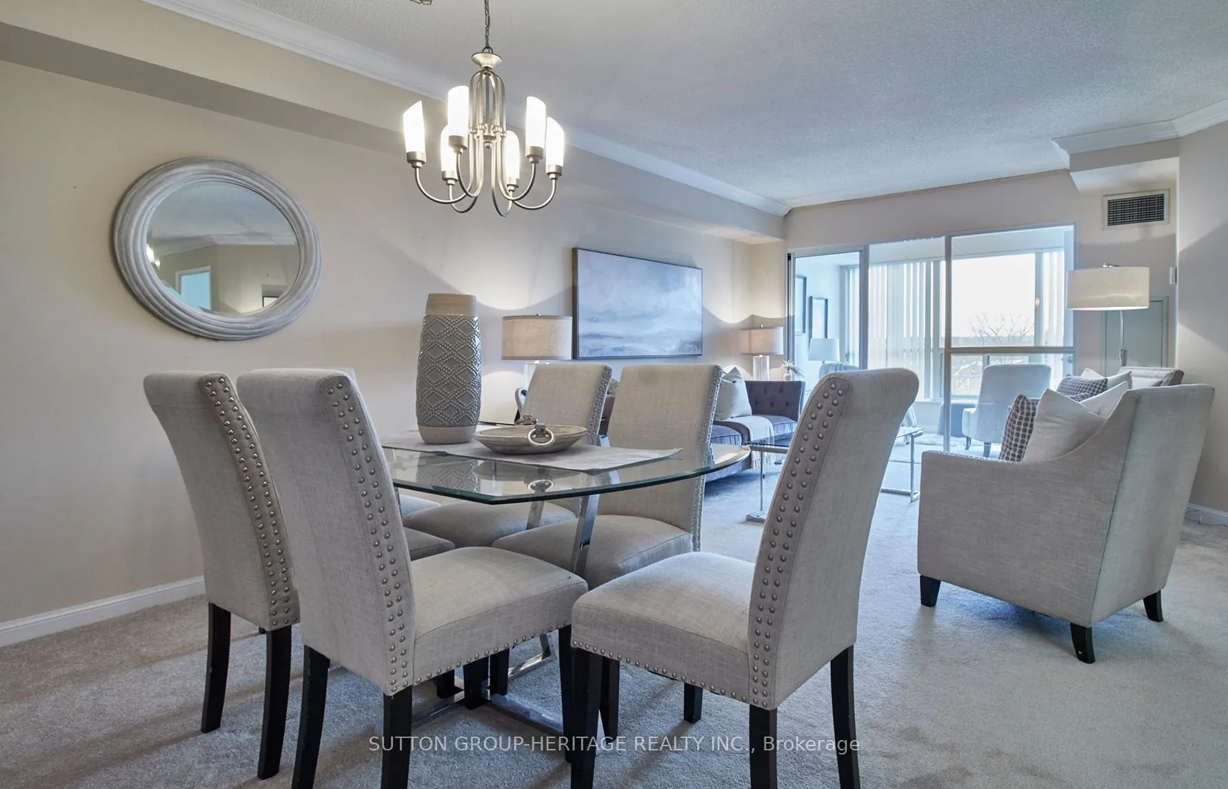 712 Rossland Road E, #401