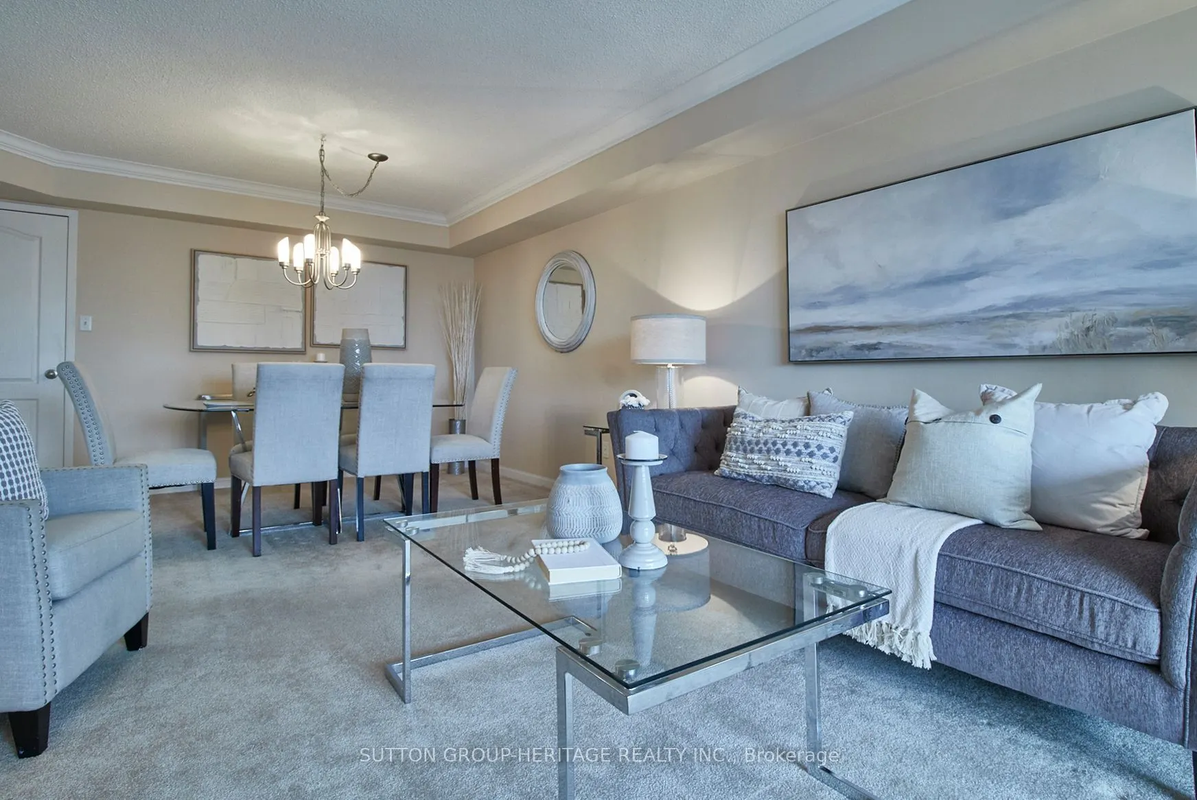 712 Rossland Road E, #401
