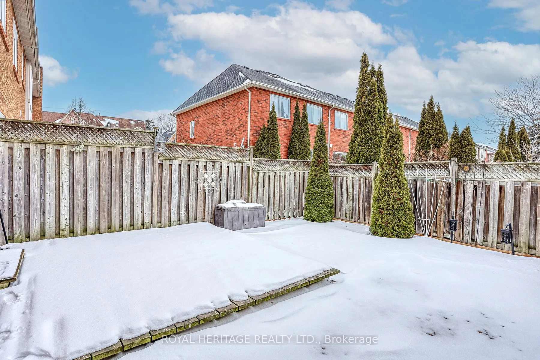 152 STOKELY Crescent