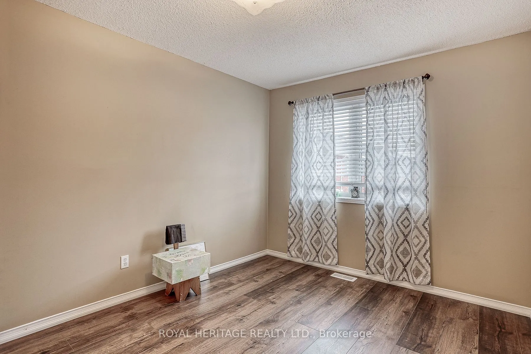 152 STOKELY Crescent