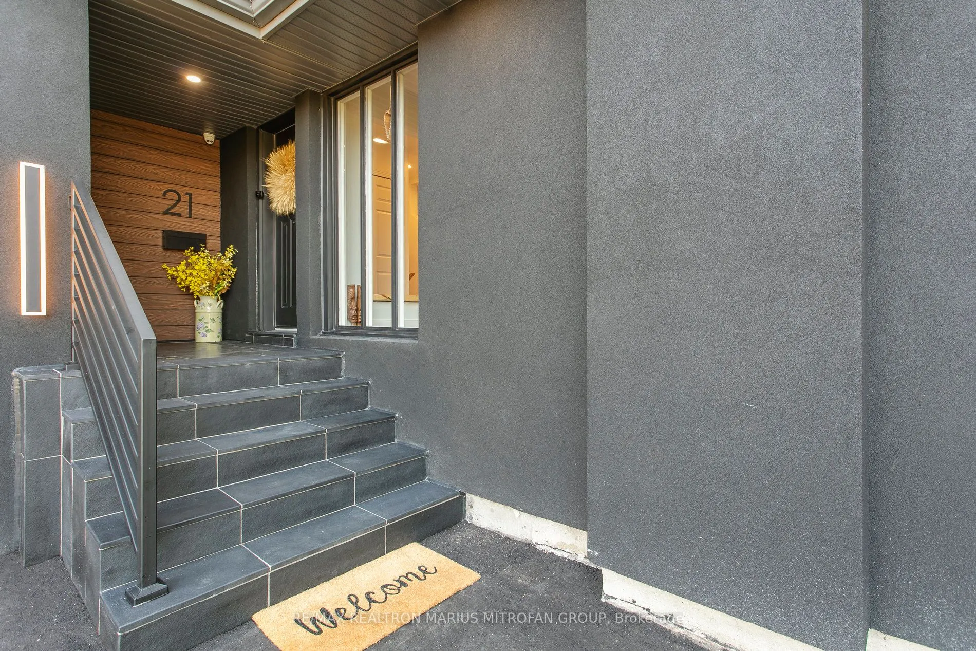 21 Toynbee Trail