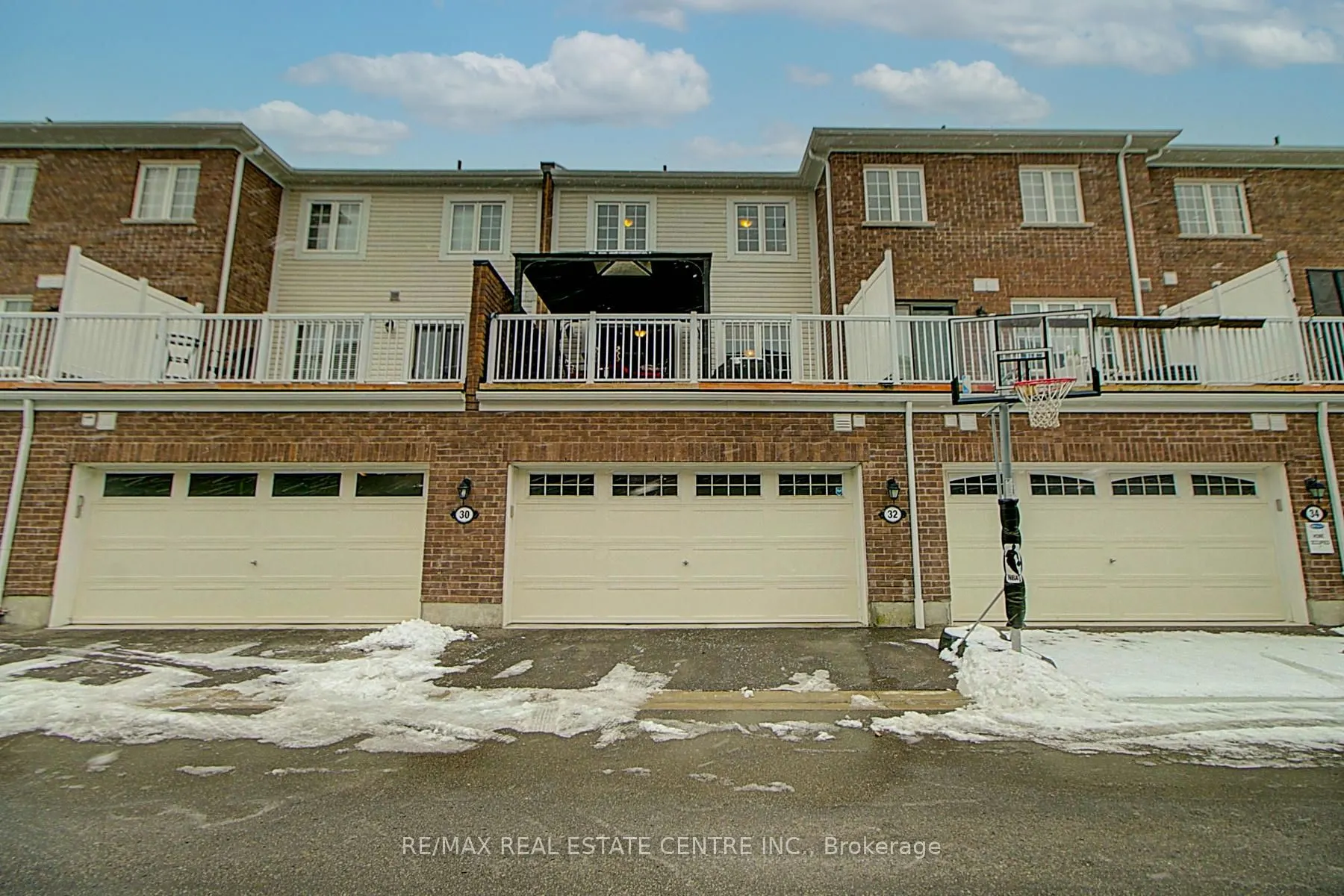 32 Bluegill Crescent