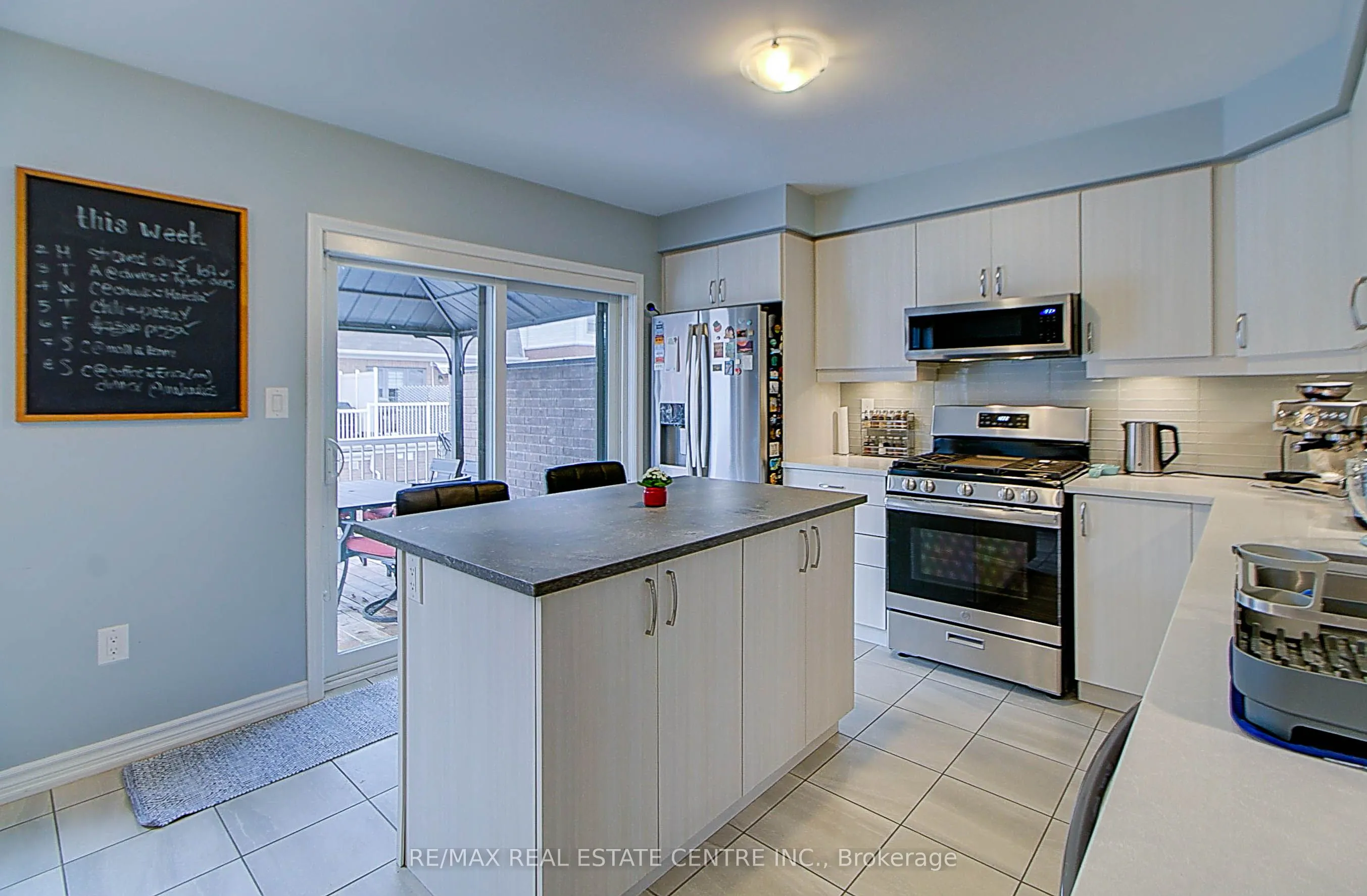 32 Bluegill Crescent