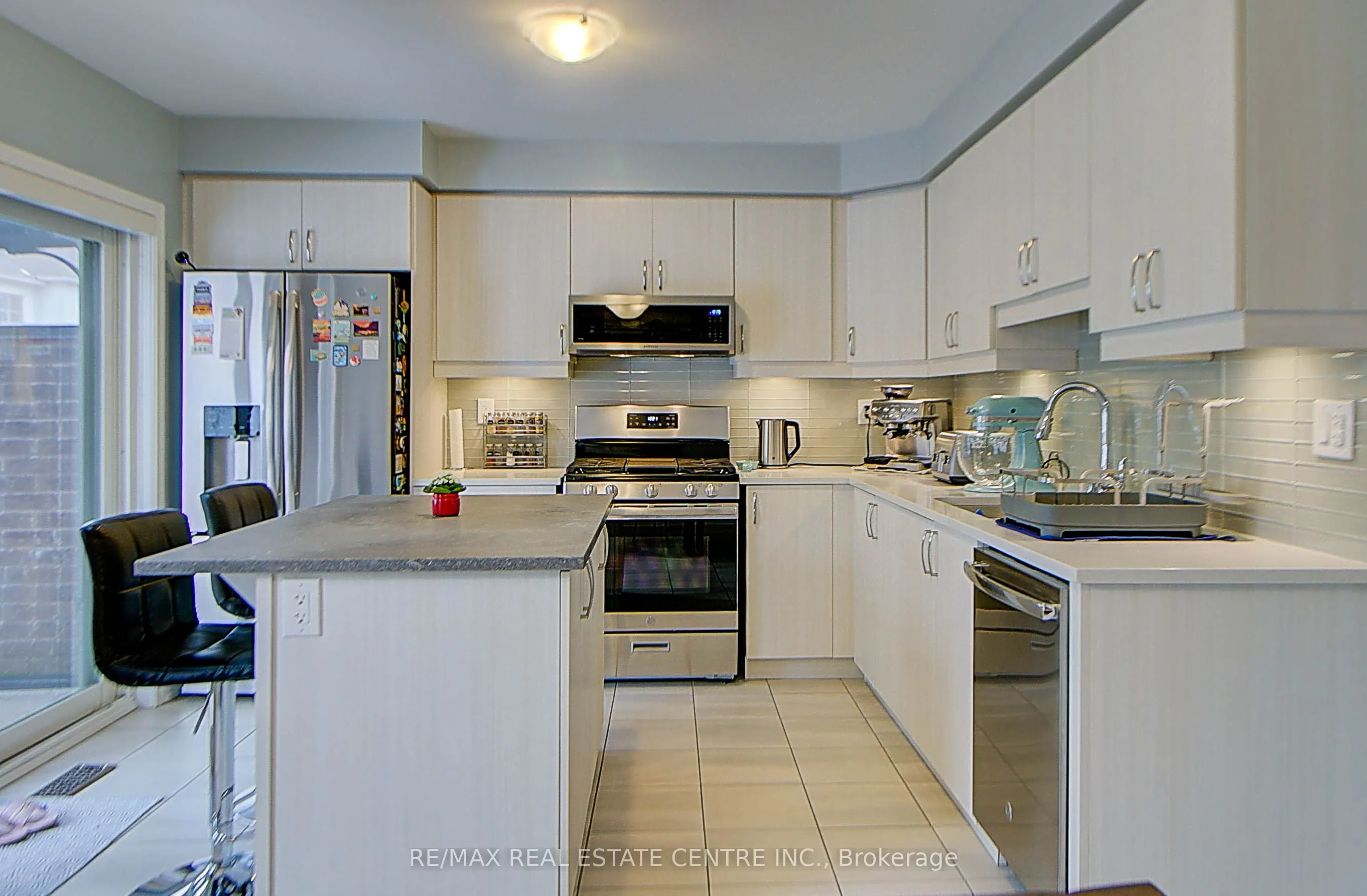 32 Bluegill Crescent