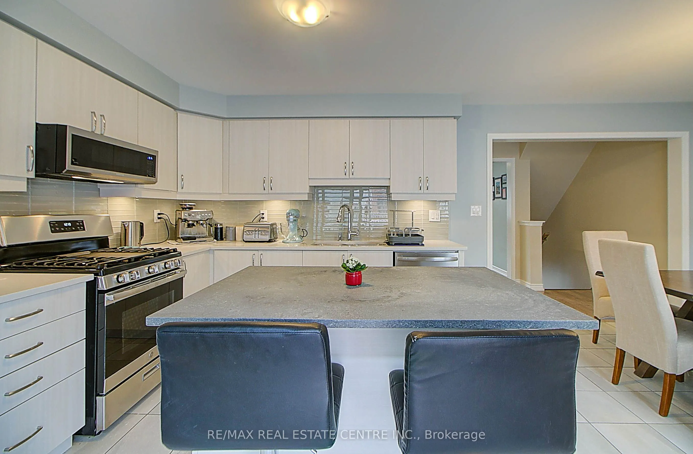 32 Bluegill Crescent