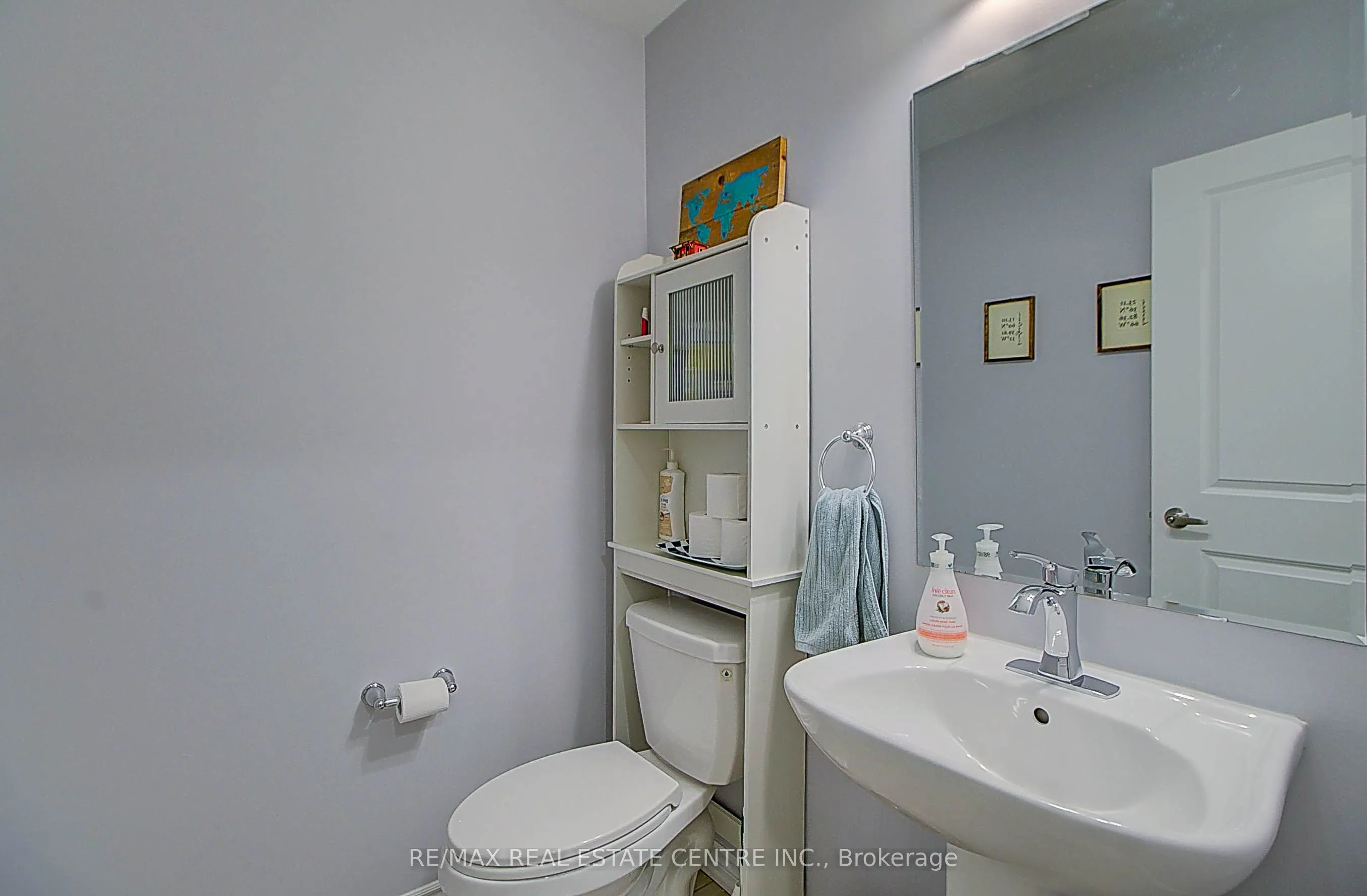 32 Bluegill Crescent