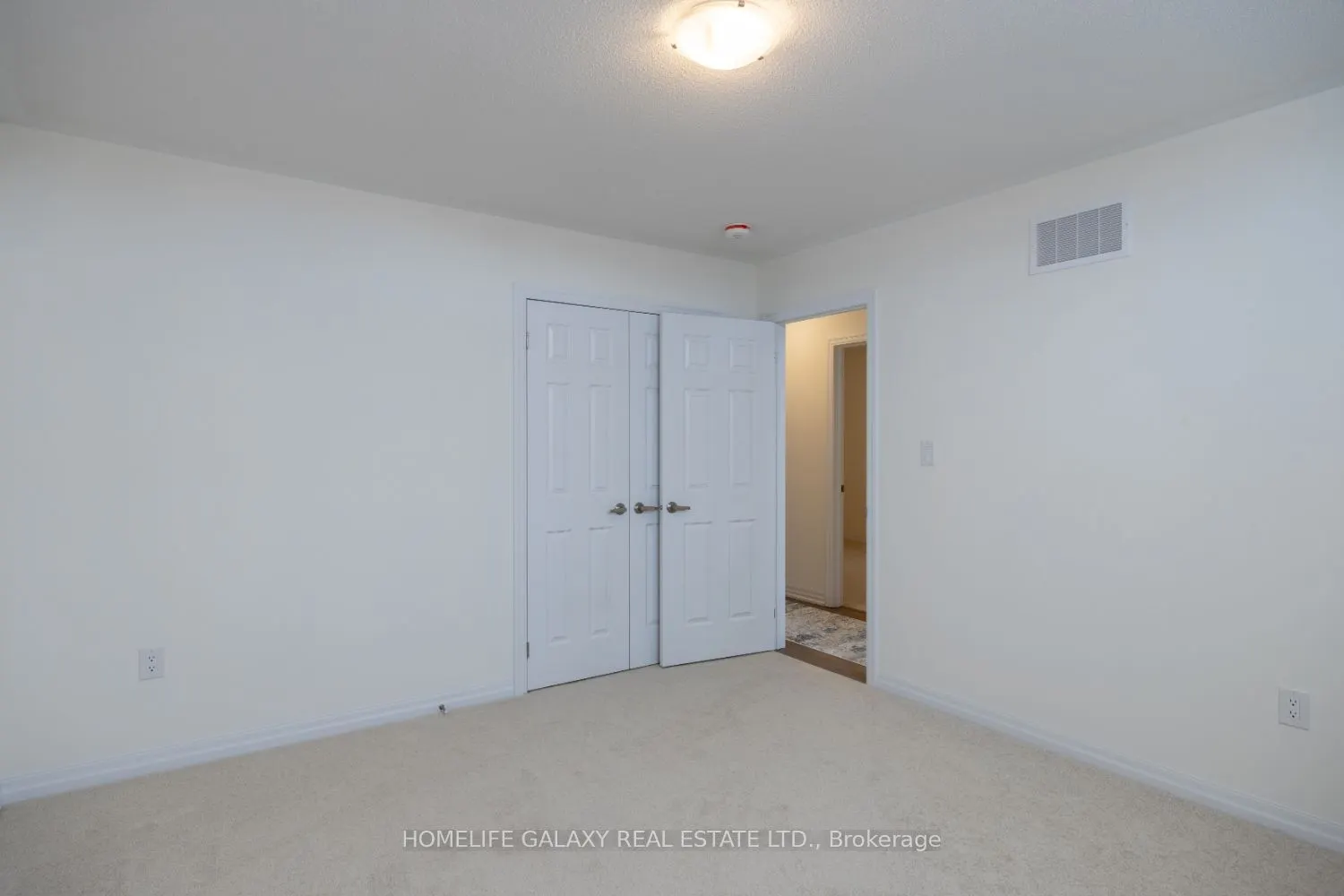 10 Ed Ewert Avenue