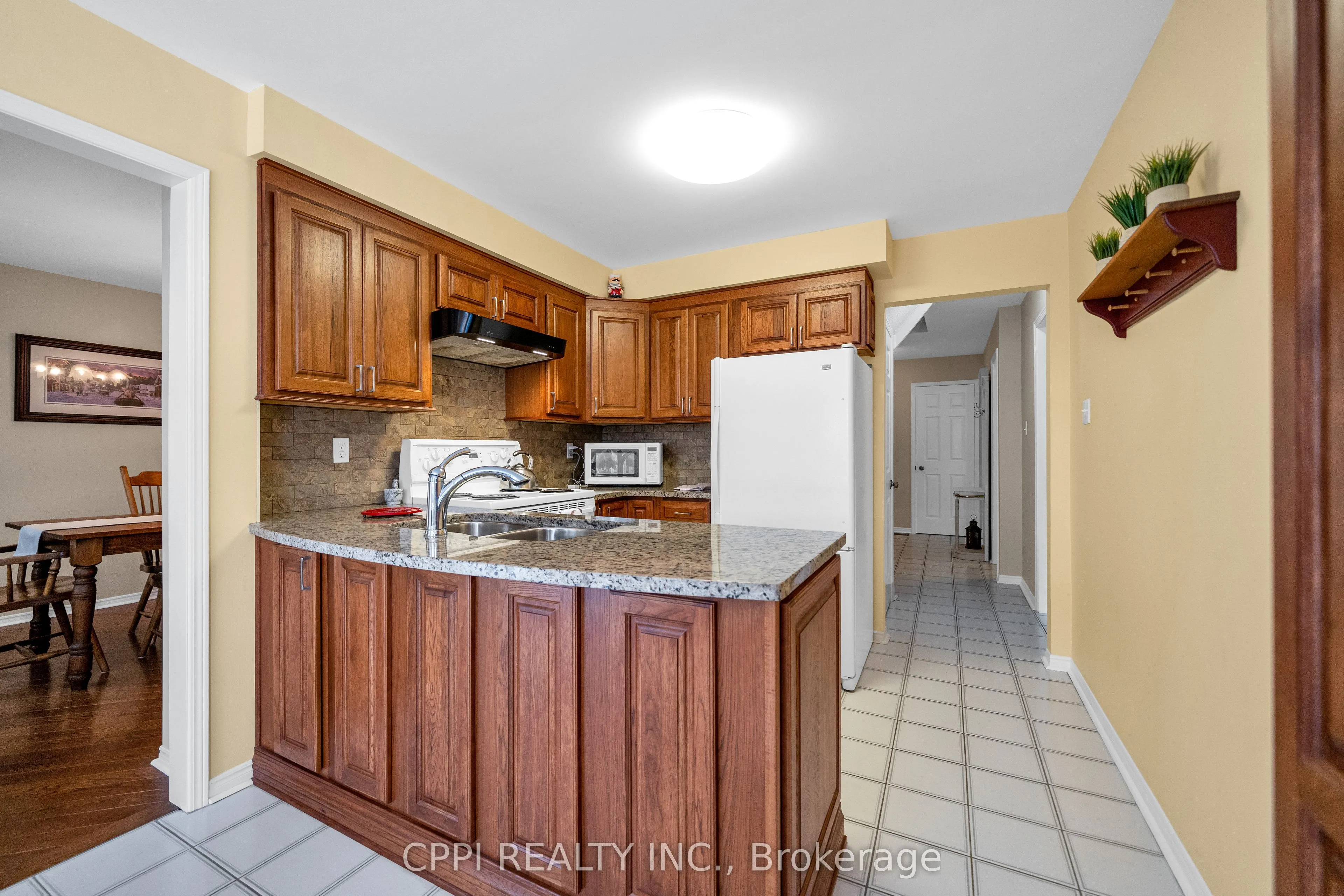 1566 Somergrove Crescent