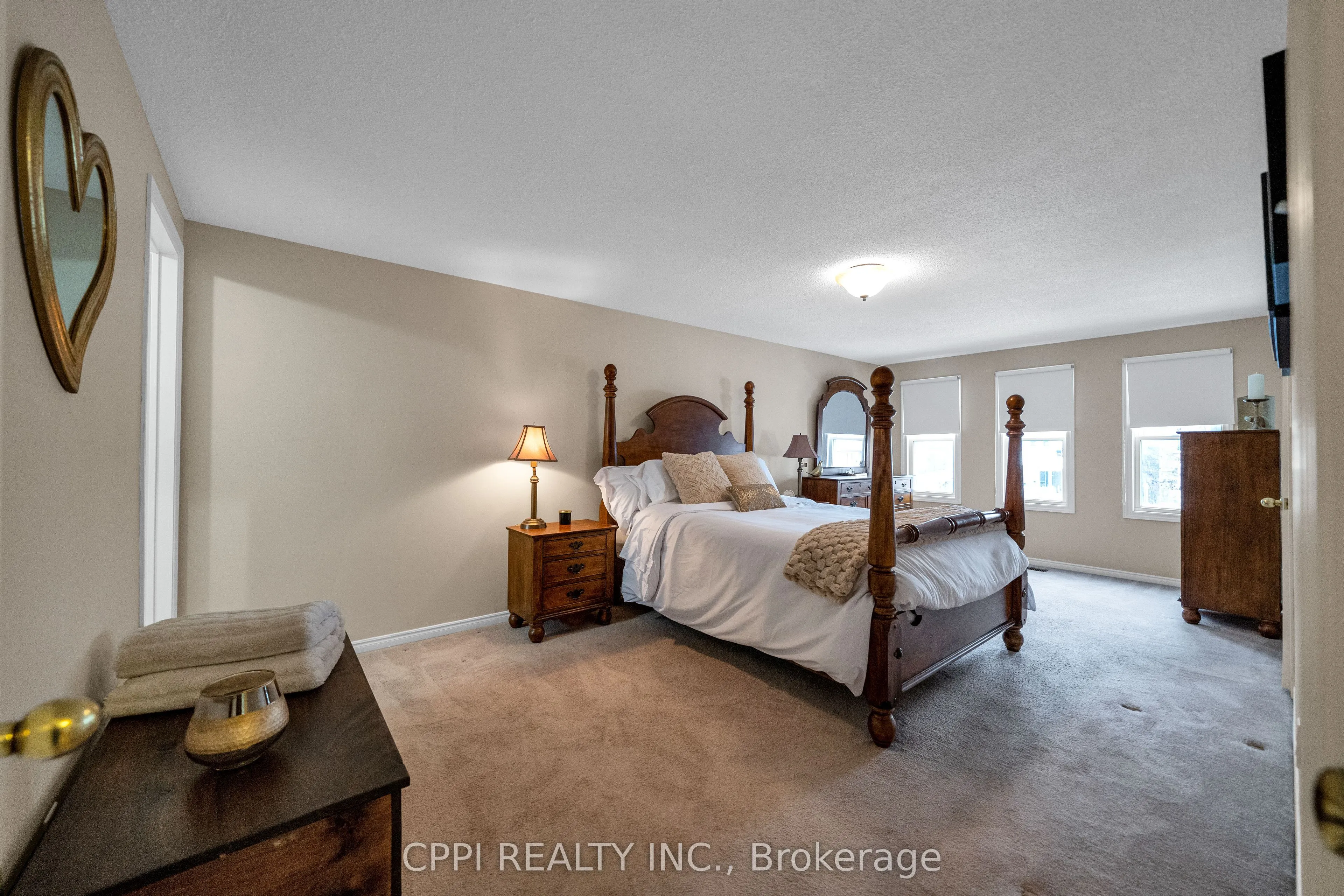 1566 Somergrove Crescent