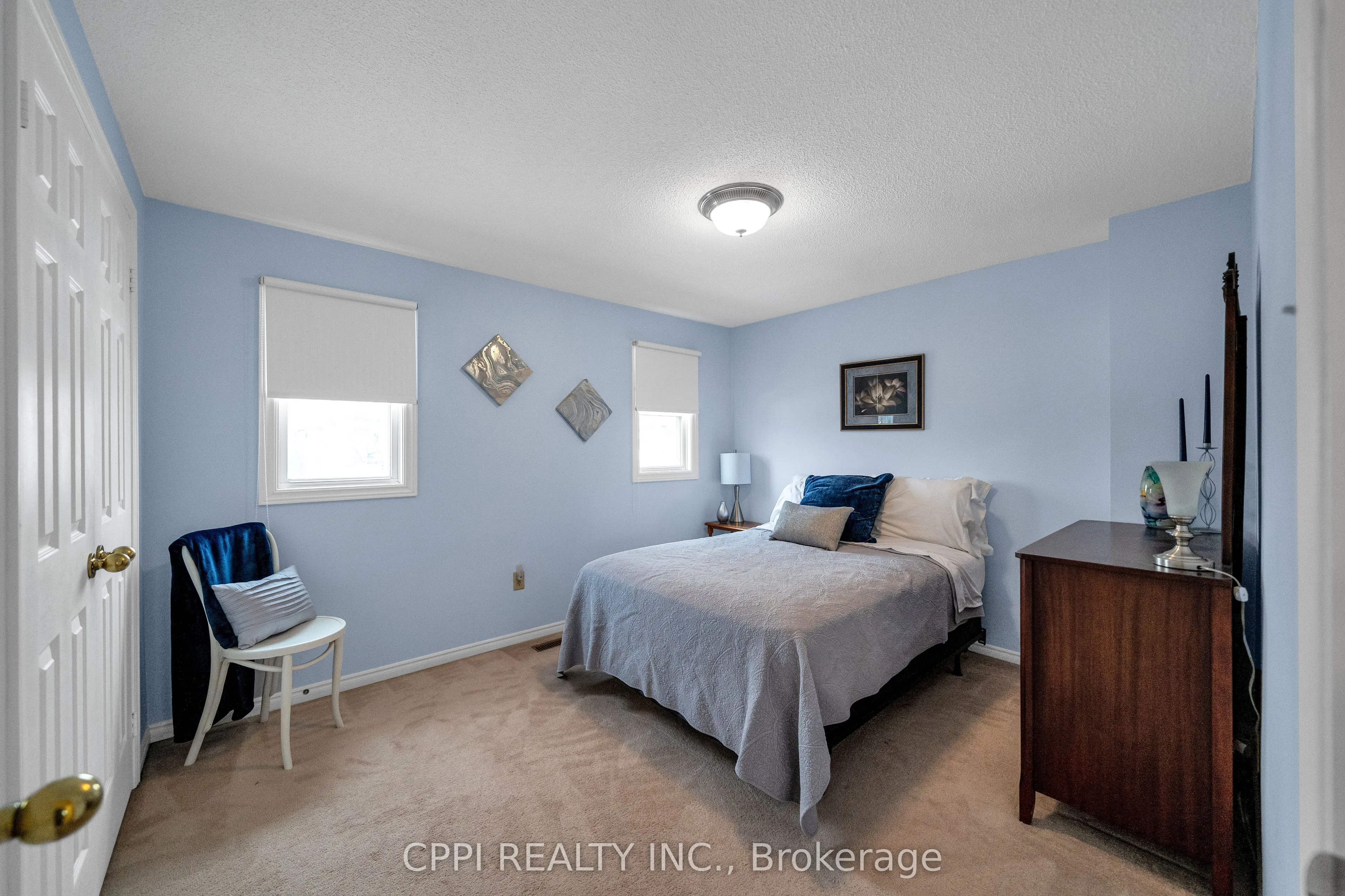 1566 Somergrove Crescent