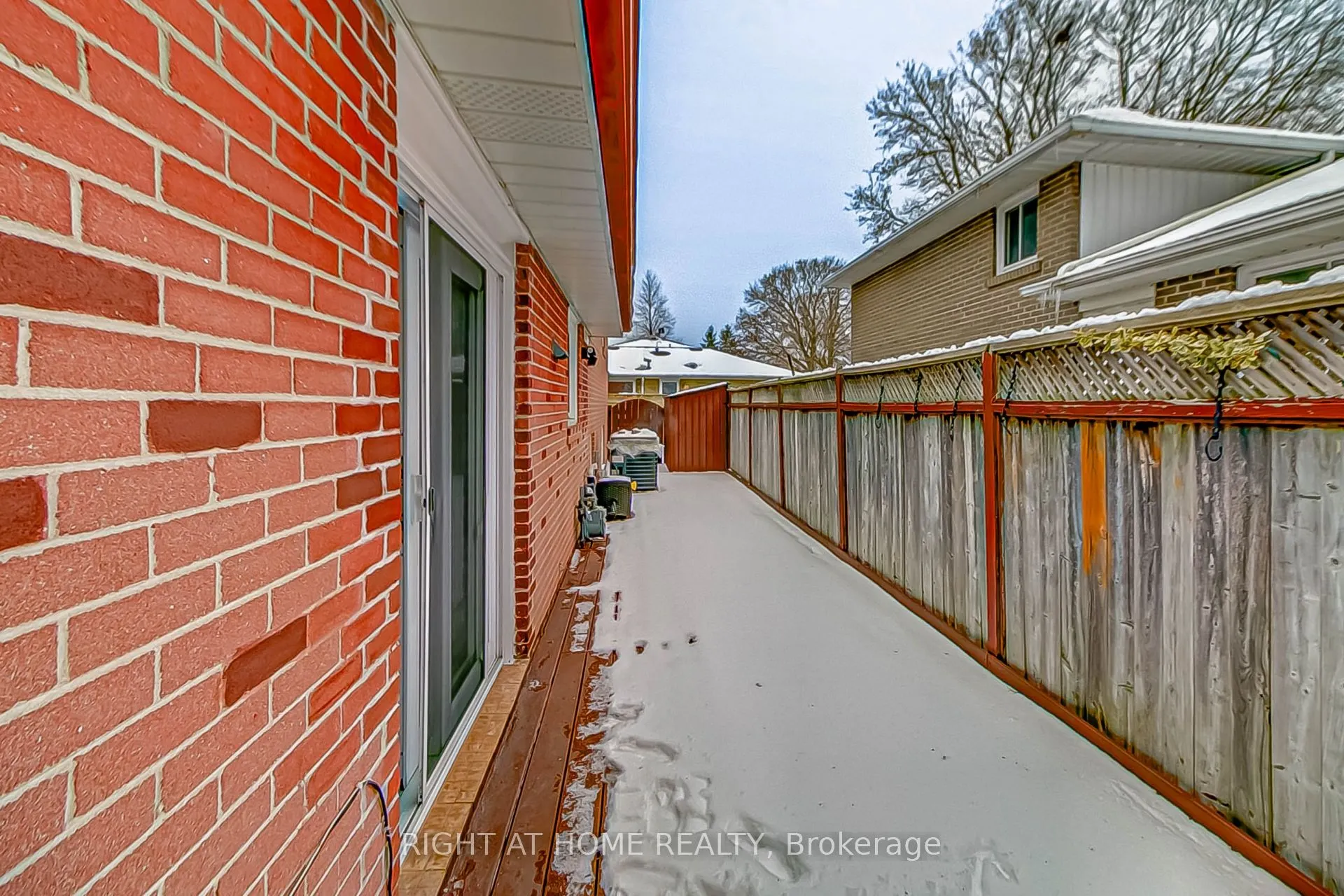 130 Cultra Square