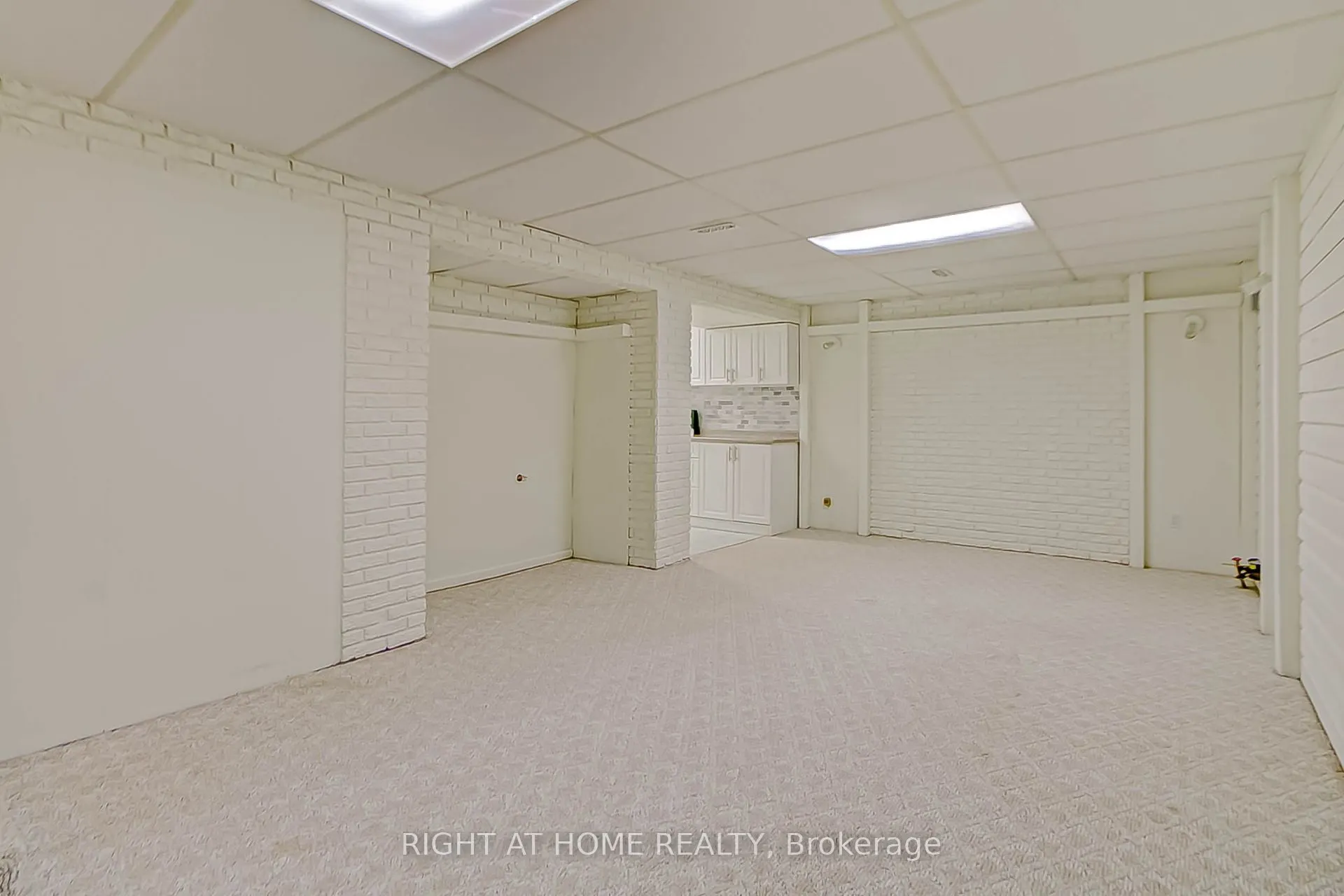 130 Cultra Square