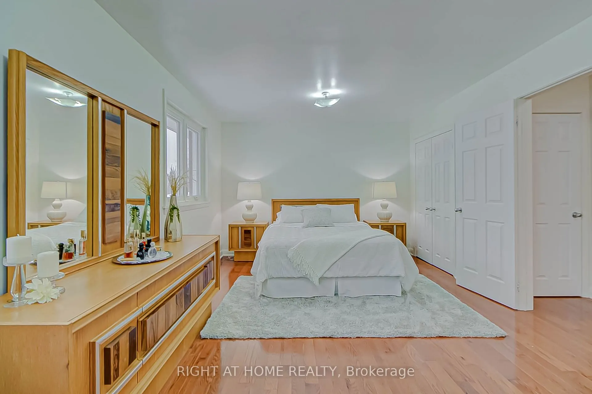 130 Cultra Square