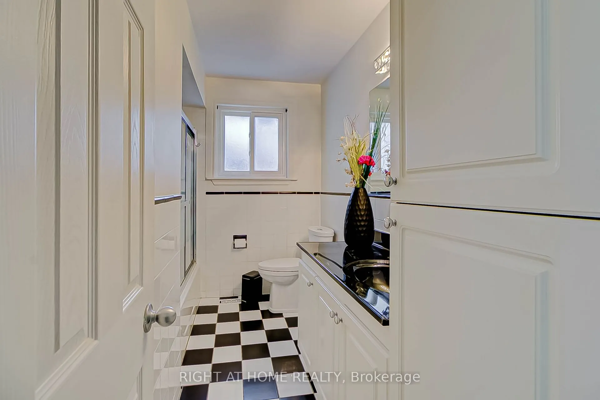 130 Cultra Square