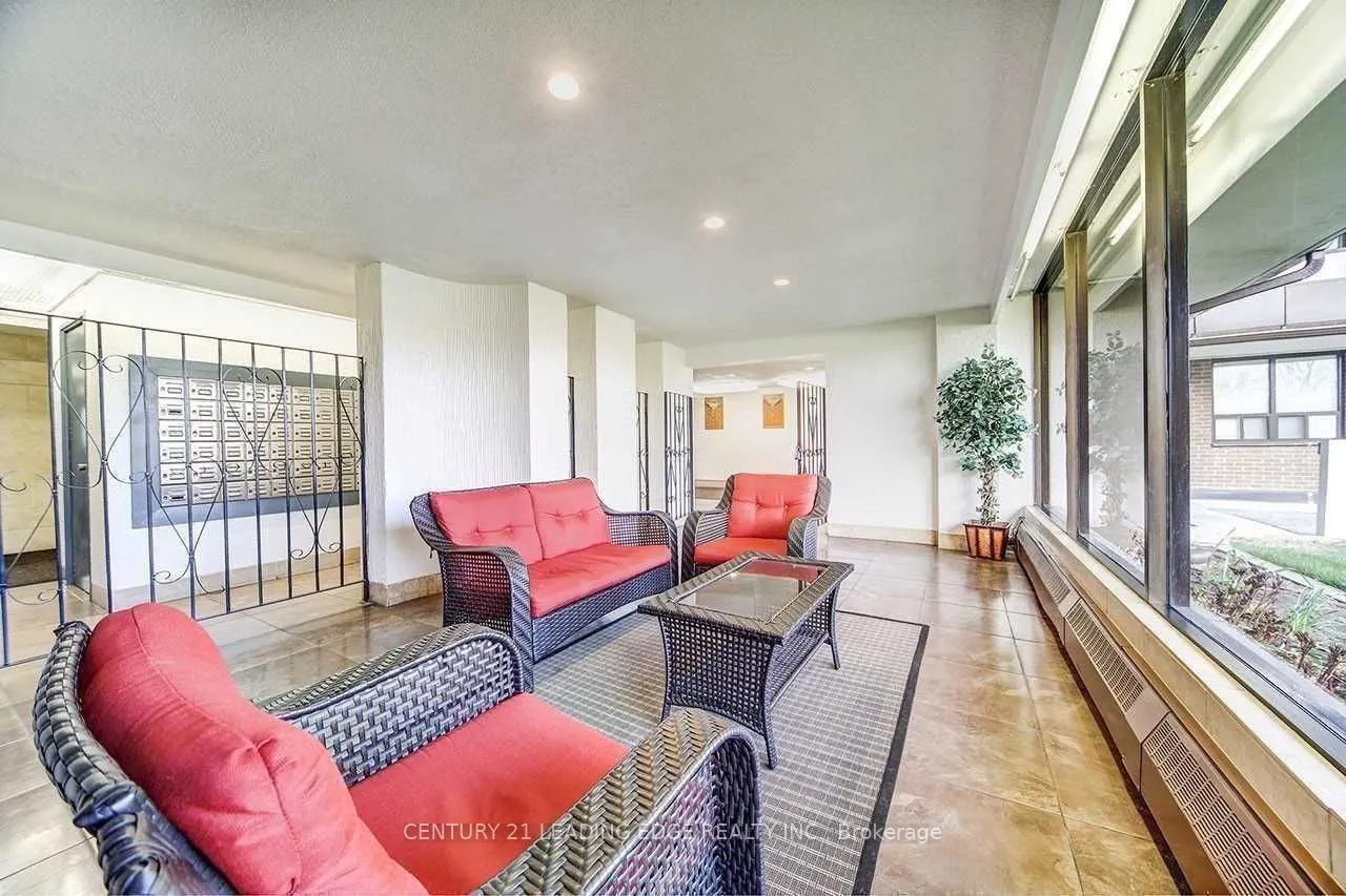 180 Markham Road, #207