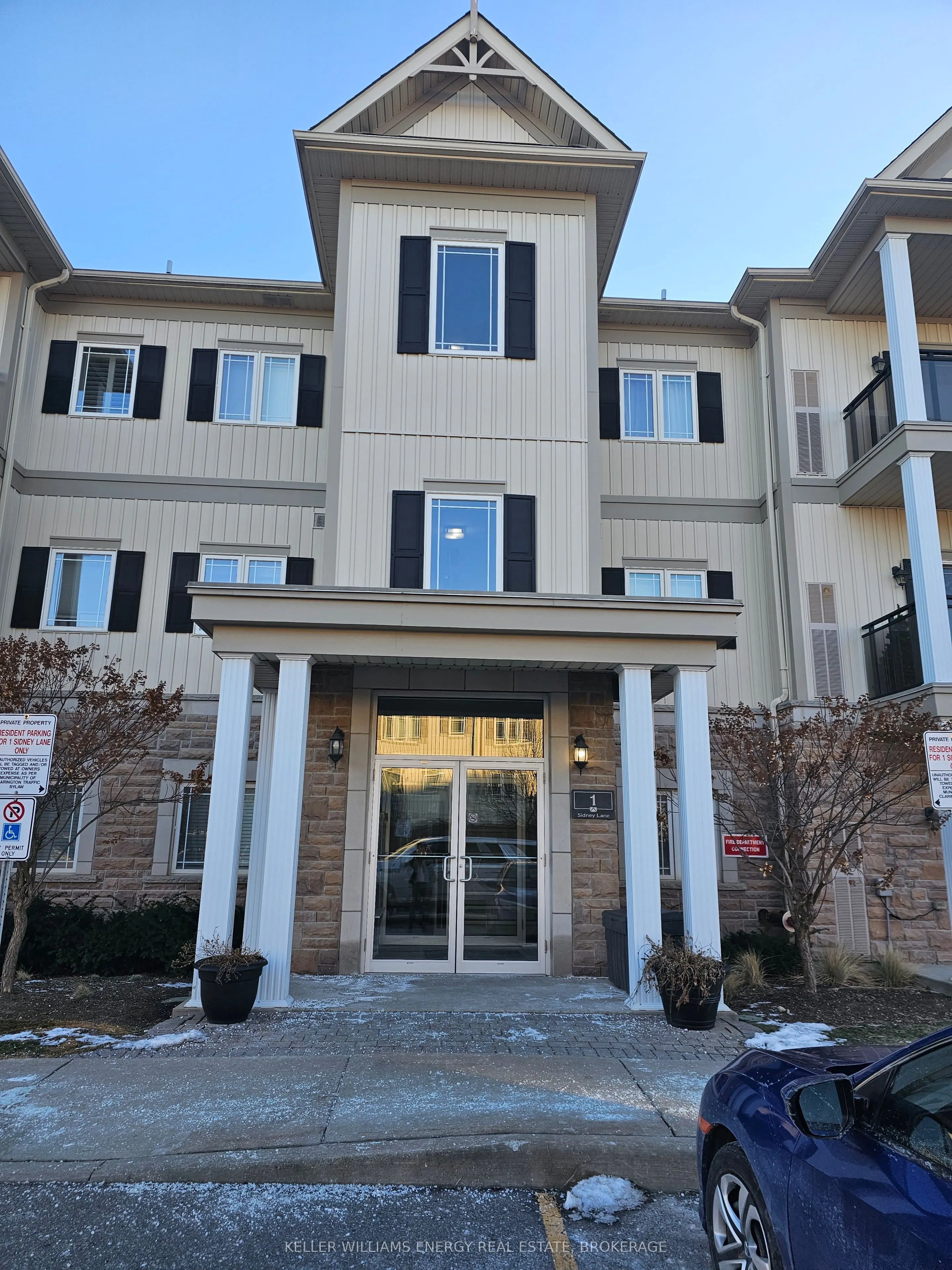 1 Sidney Lane, #206