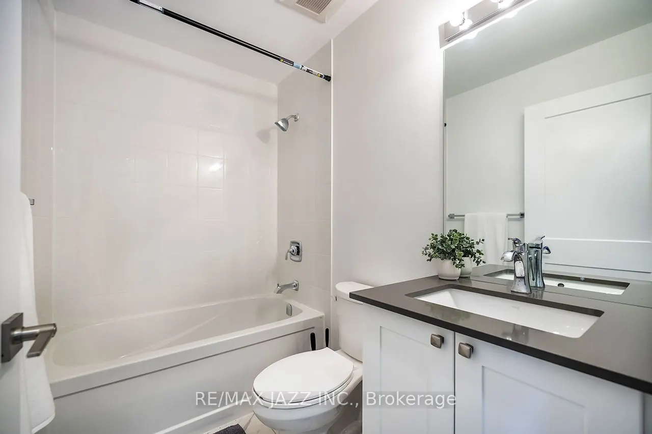 50 Lakebreeze Drive, #126