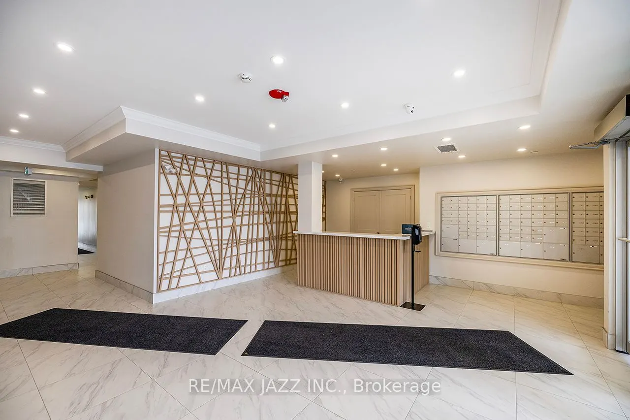 50 Lakebreeze Drive, #126