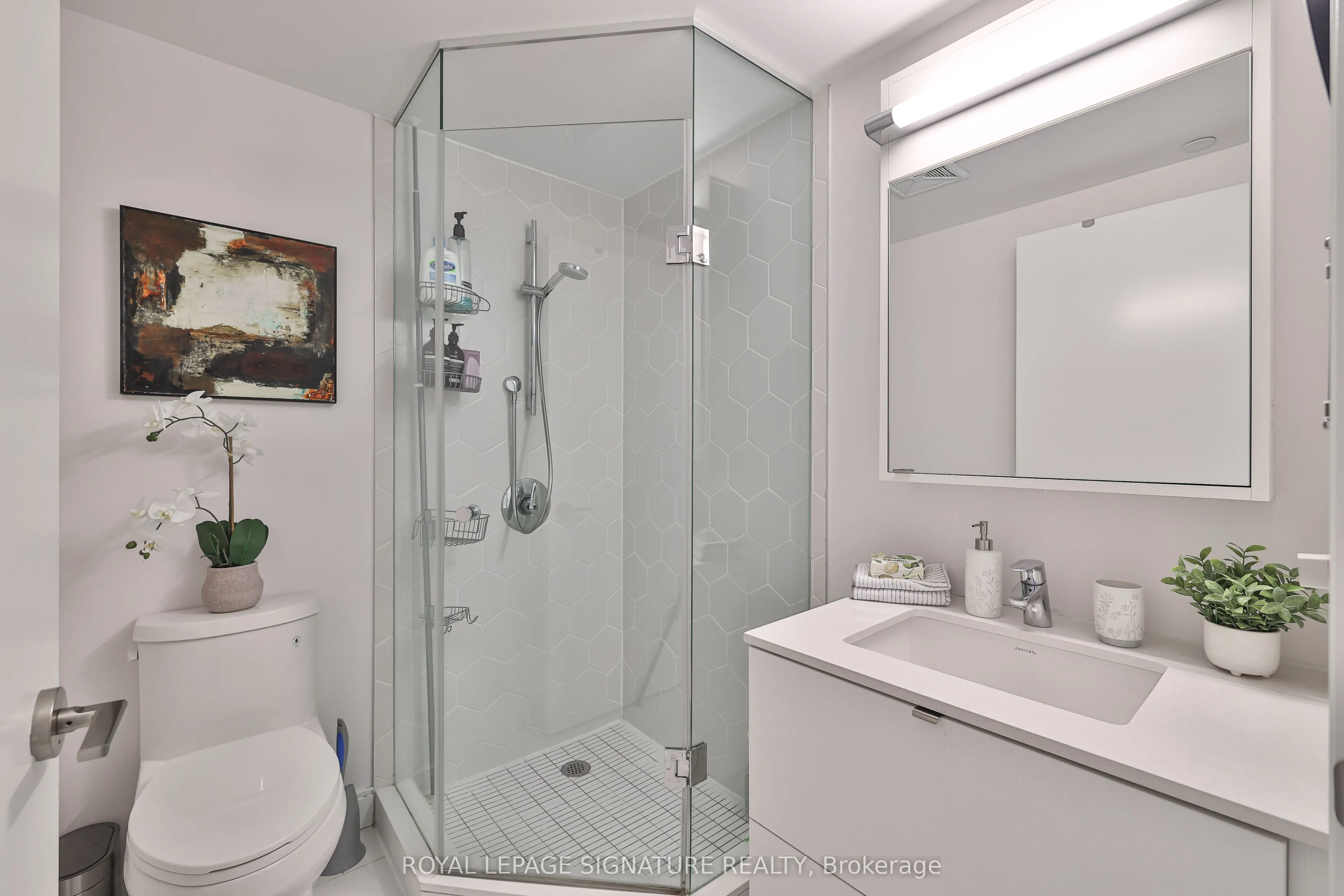 1100 Kingston Road, #216