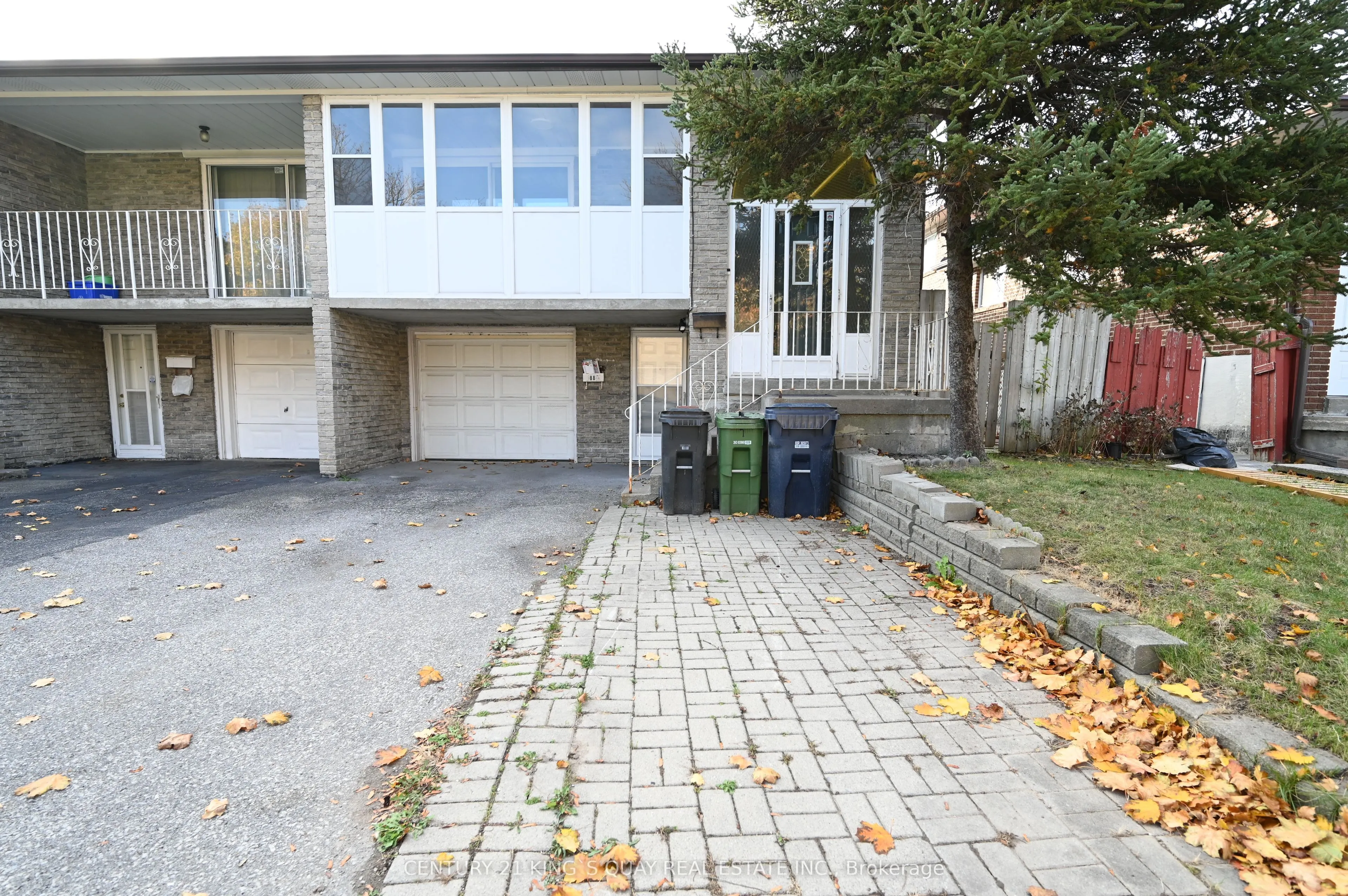 88 Glendower Circuit, #Main