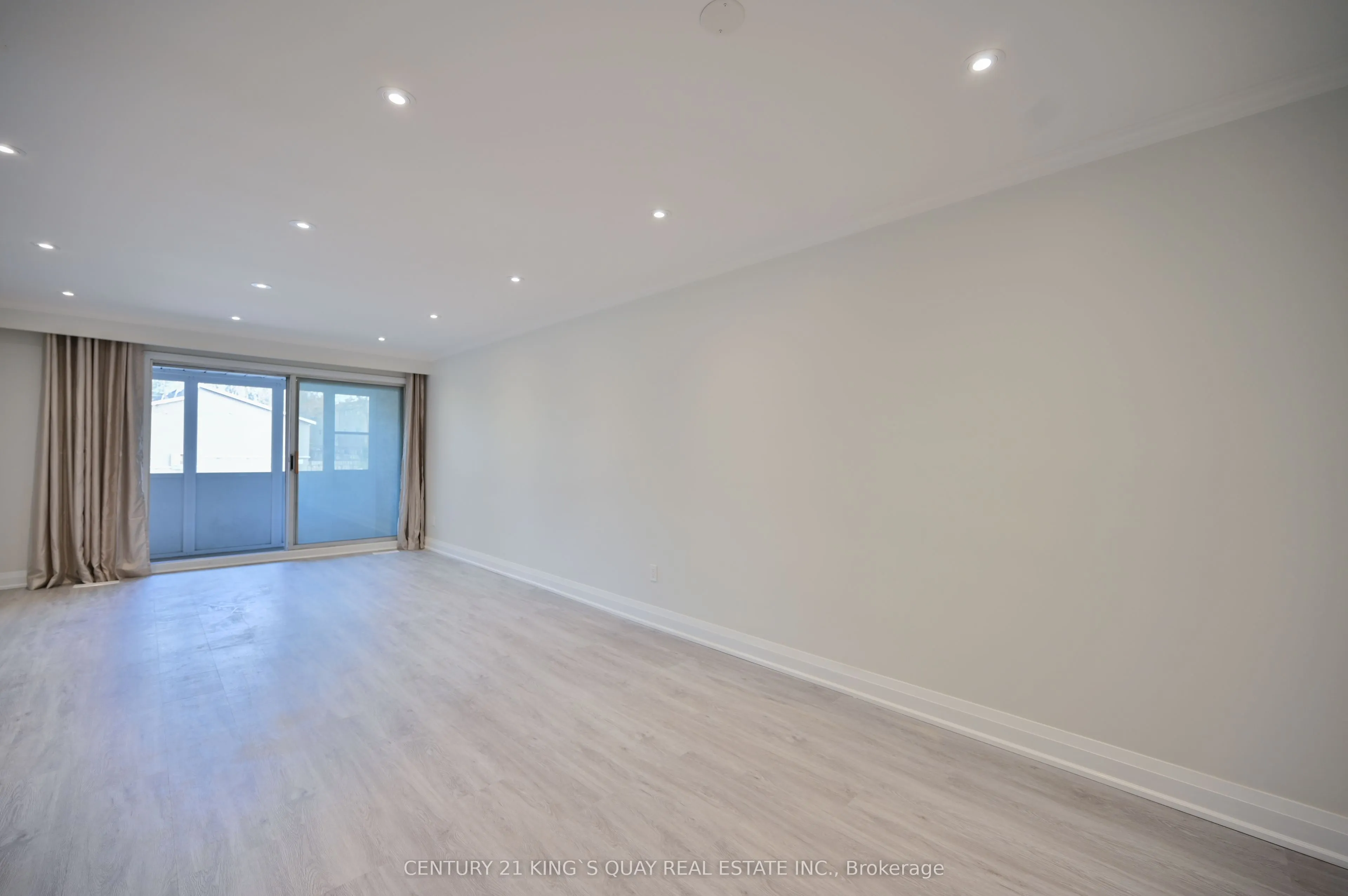 88 Glendower Circuit, #Main