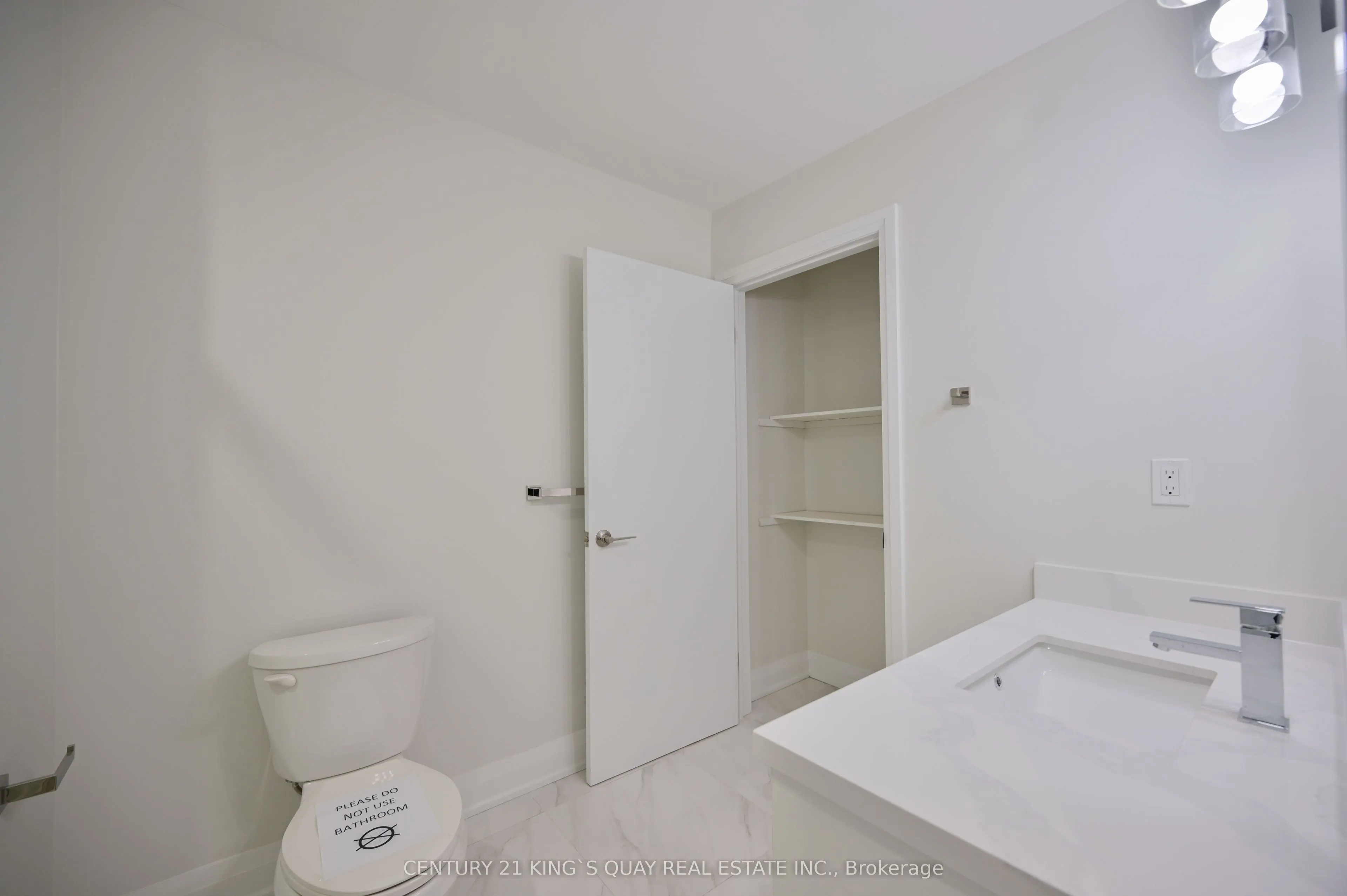 88 Glendower Circuit, #Main
