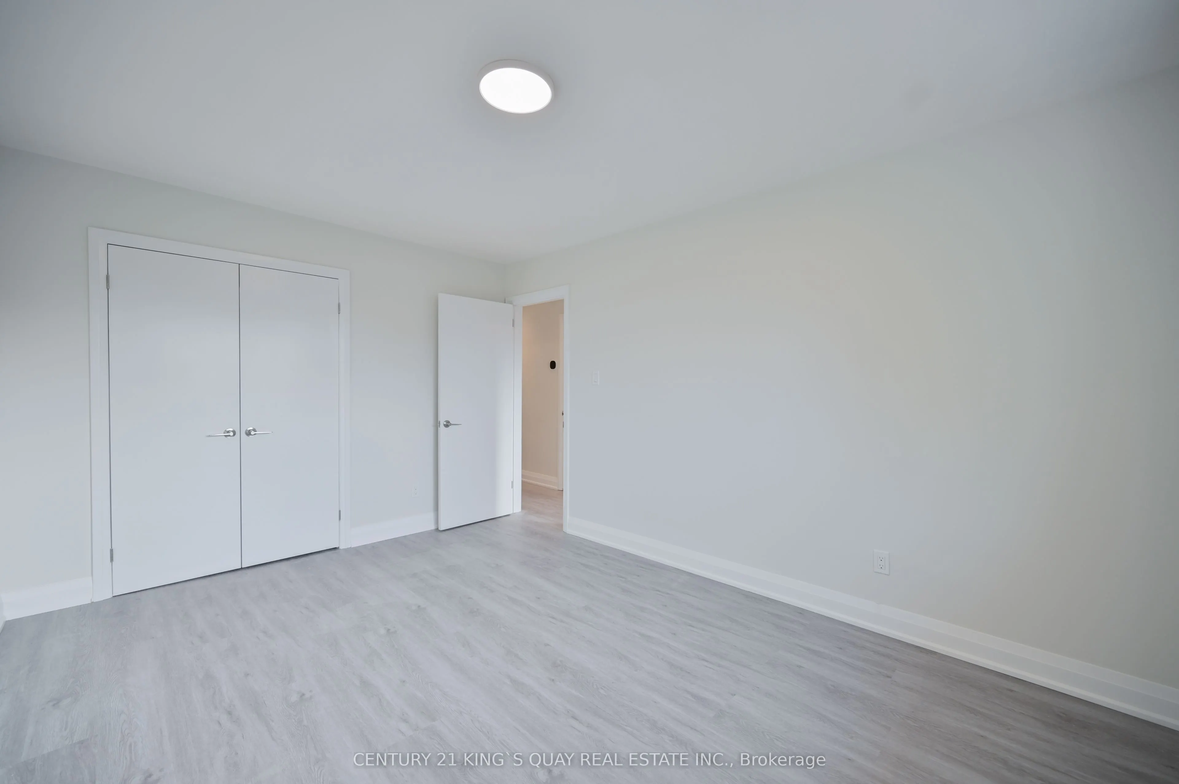 88 Glendower Circuit, #Main