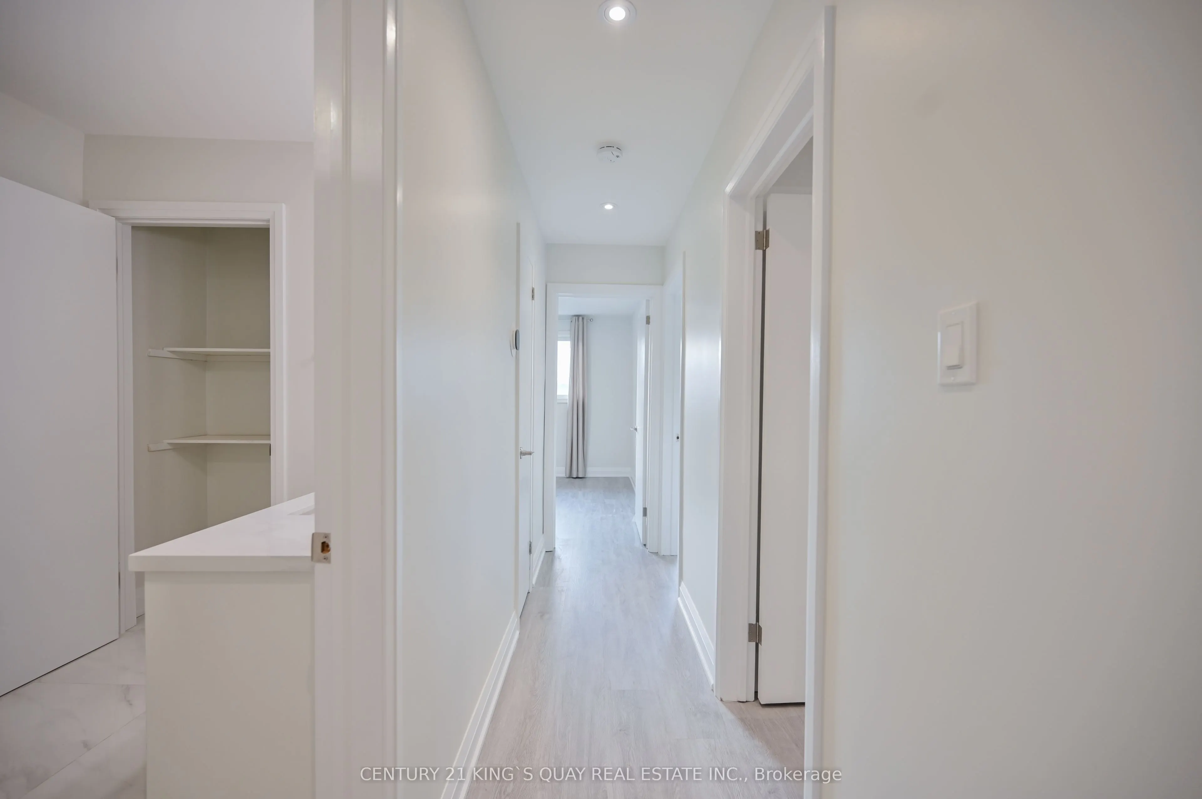 88 Glendower Circuit, #Main
