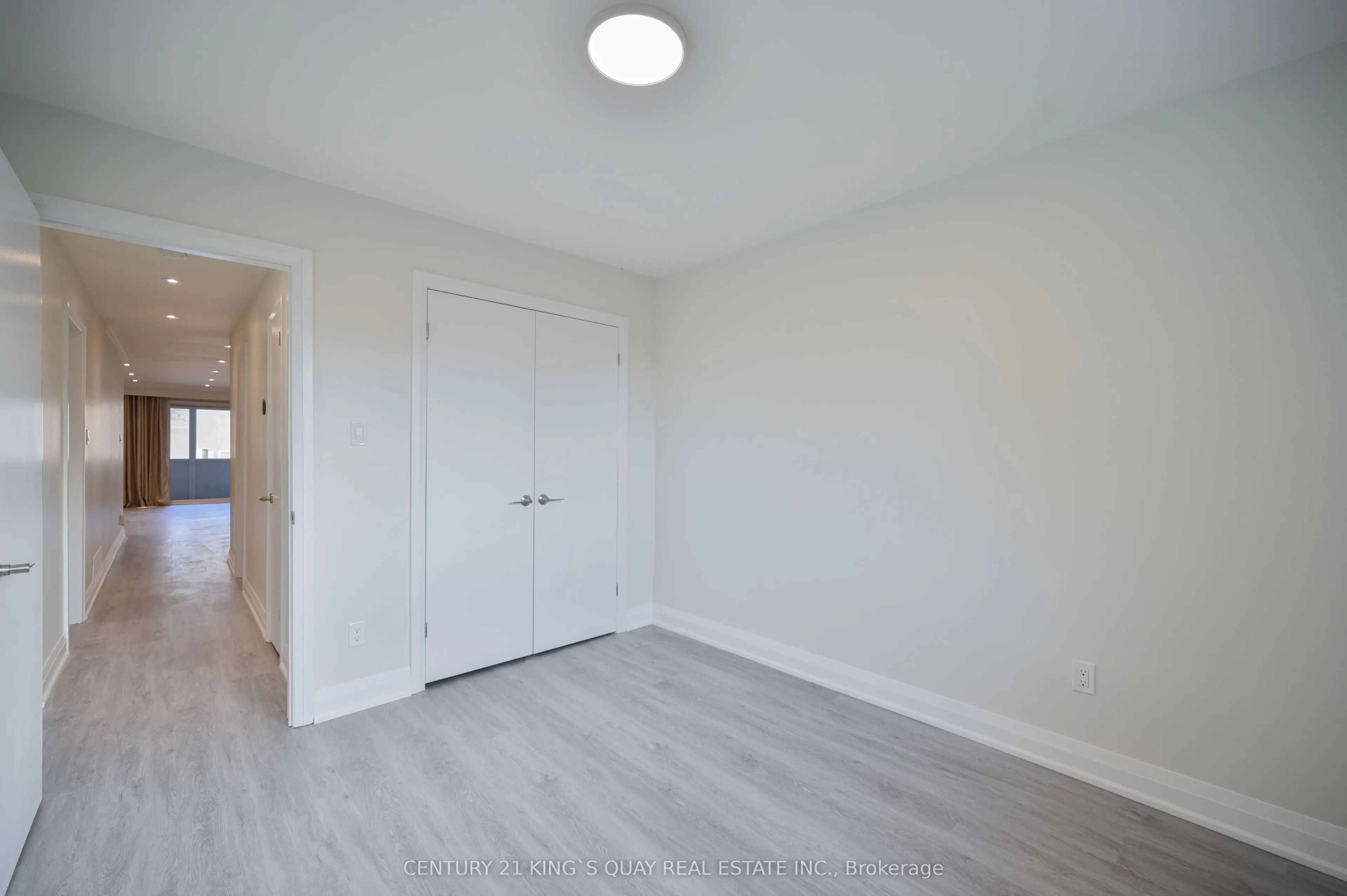 88 Glendower Circuit, #Main